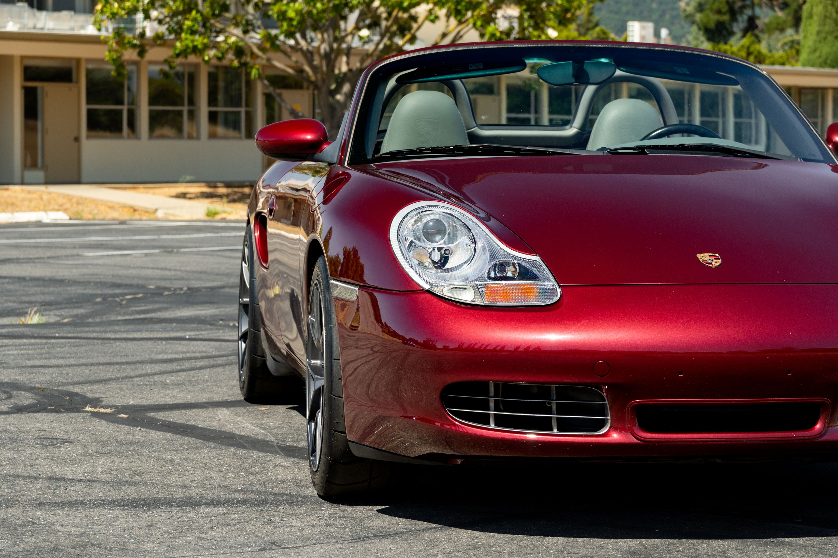 Red Porsche 986 Boxster with 18" VS-5RS Apex wheels in Anthracite