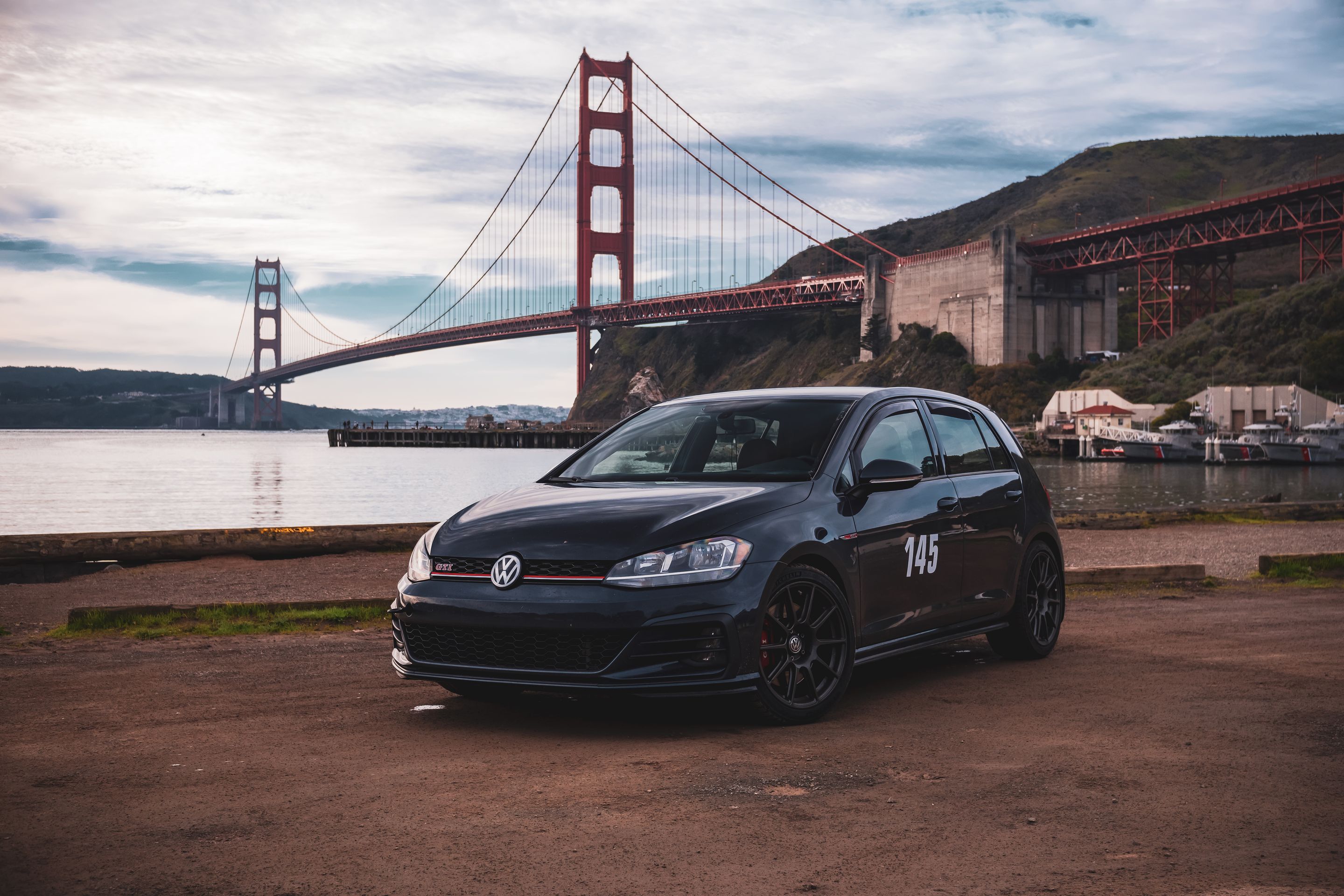 Black VW MK7 GTI with 17" SM-10 Apex wheels in Anthracite