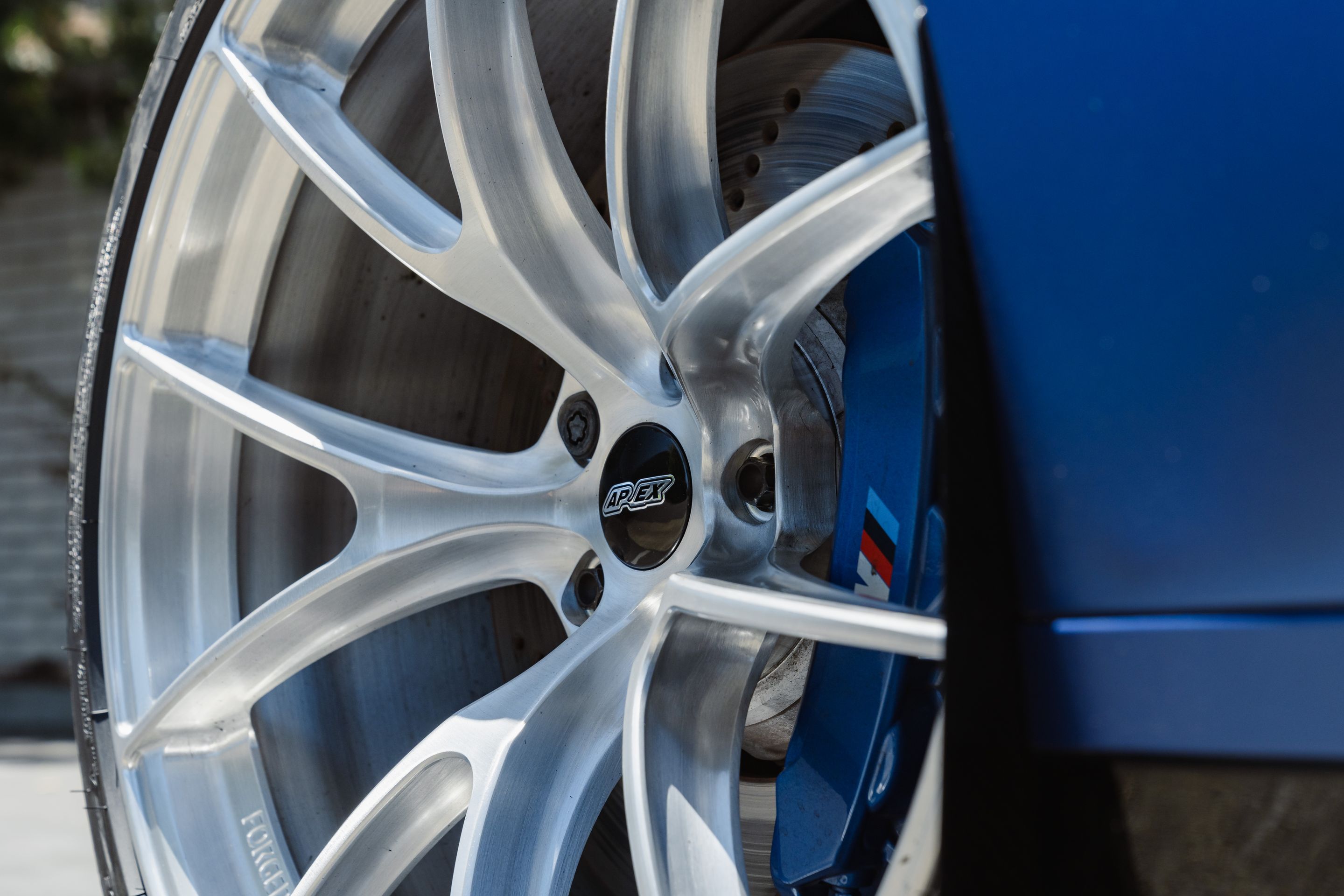 Blue BMW G80 M3 with 20" VS-5RS Apex wheels in Brushed Clear