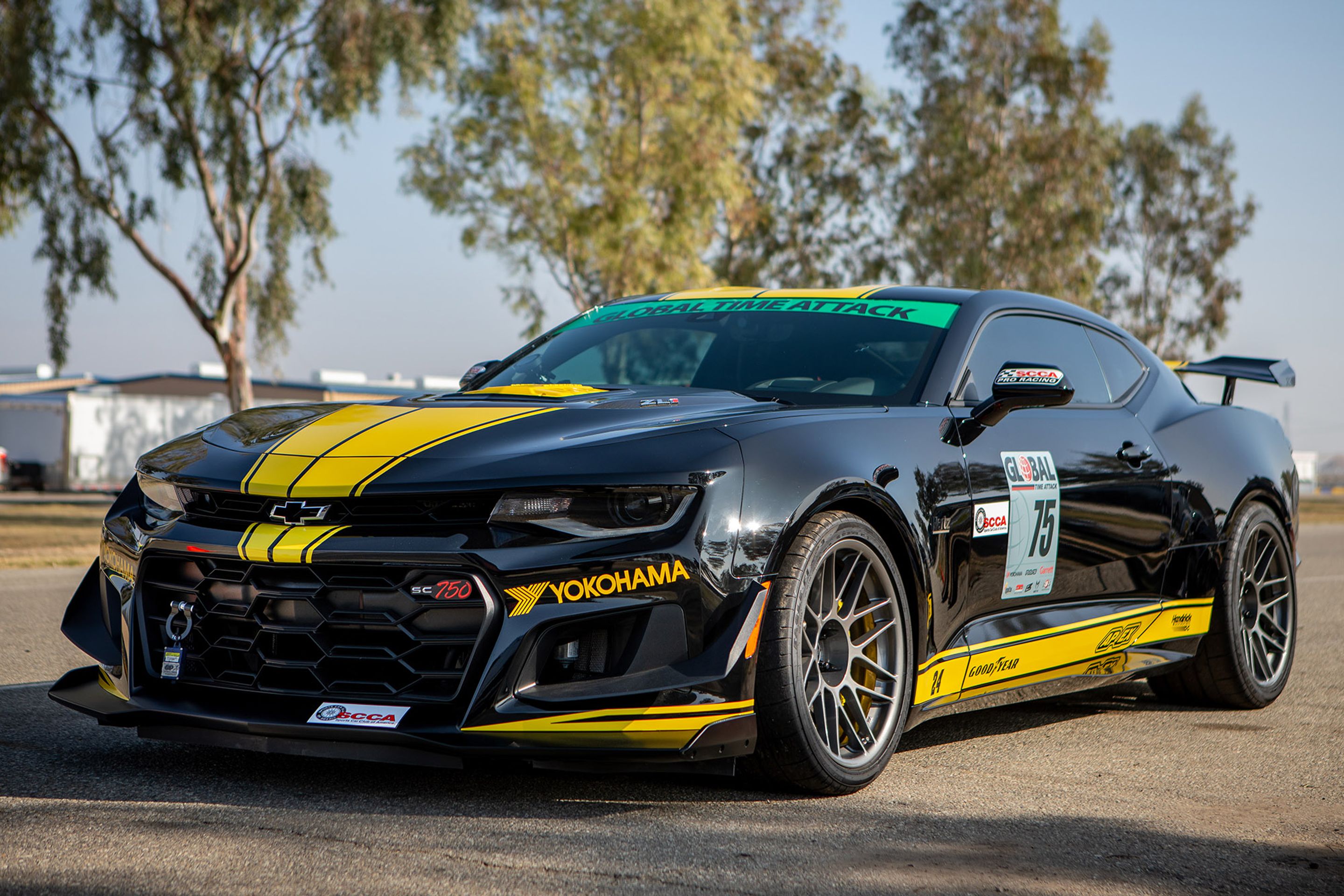 Black Chevrolet 6th Gen Camaro ZL1 1LE with 19" ARC-8 Apex wheels in Anthracite