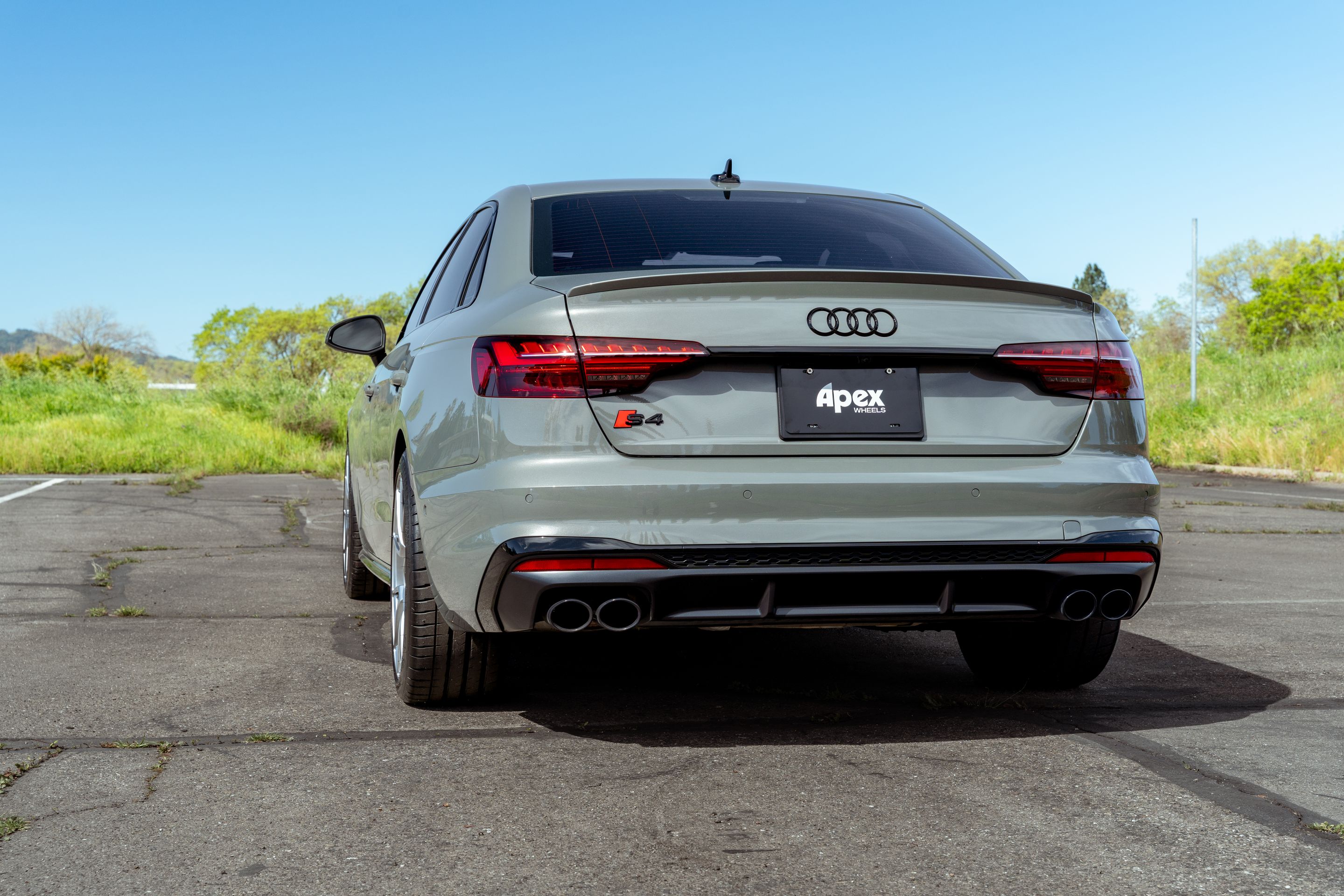 Grey Audi B9 S4 with 19" VS-5 Apex wheels in Hyper Black