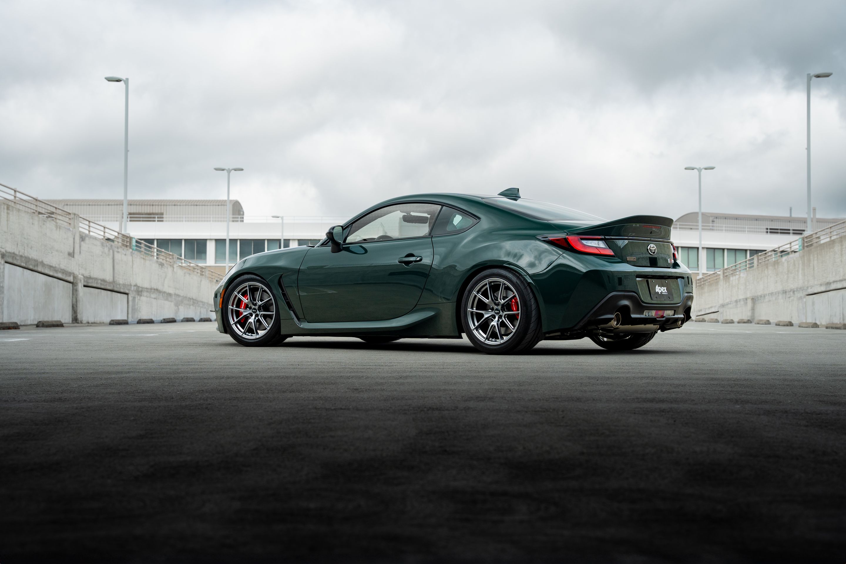 Green Toyota GR86 with 17" VS-5 Apex wheels in Hyper Black