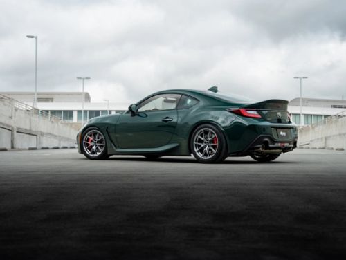Green Toyota 86 - VS-5 in Hyper Black