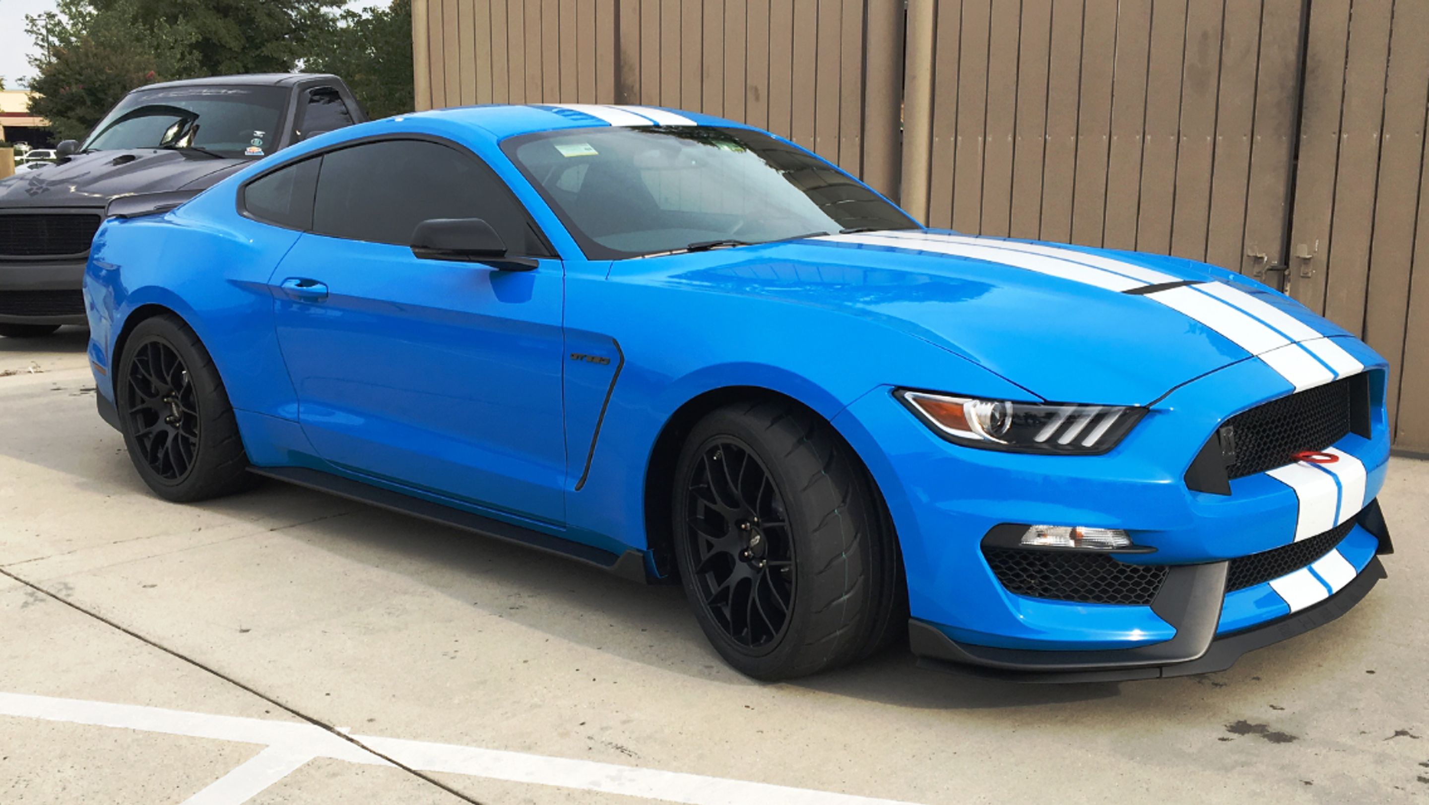 Blue Ford S550 Mustang GT350 with 19" EC-7 Apex wheels in Satin Black