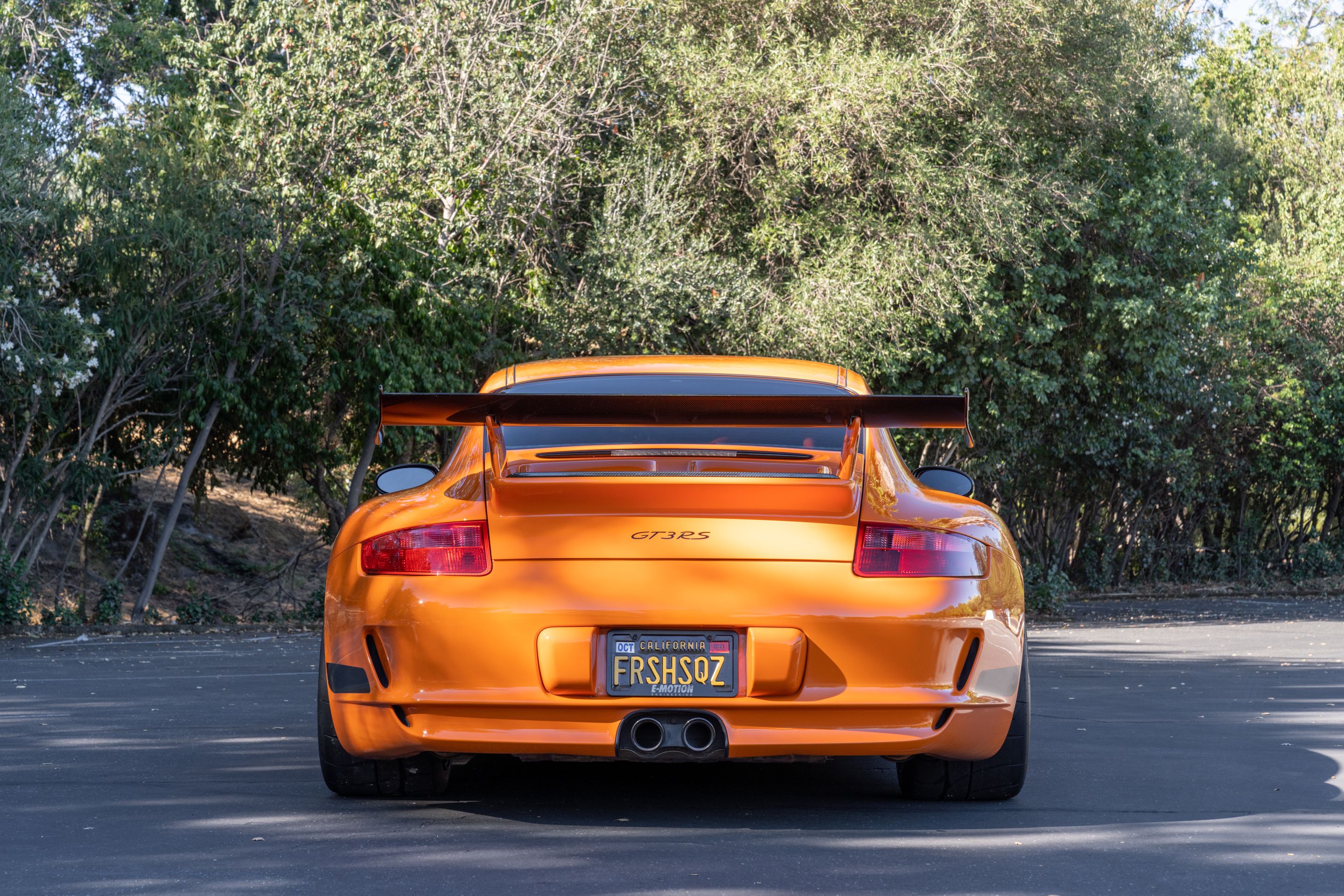 Orange Porsche 911 997 GT3 RS with 18" EC-7RS Apex wheels in Race Silver