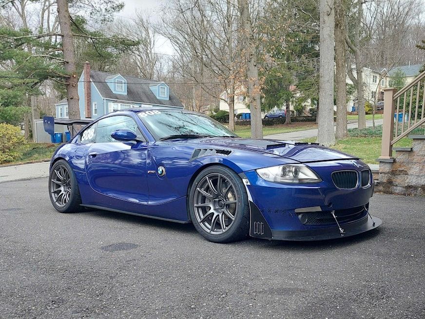 Blue BMW E86 Coupe Z4 with 18" SM-10 Apex wheels in Anthracite