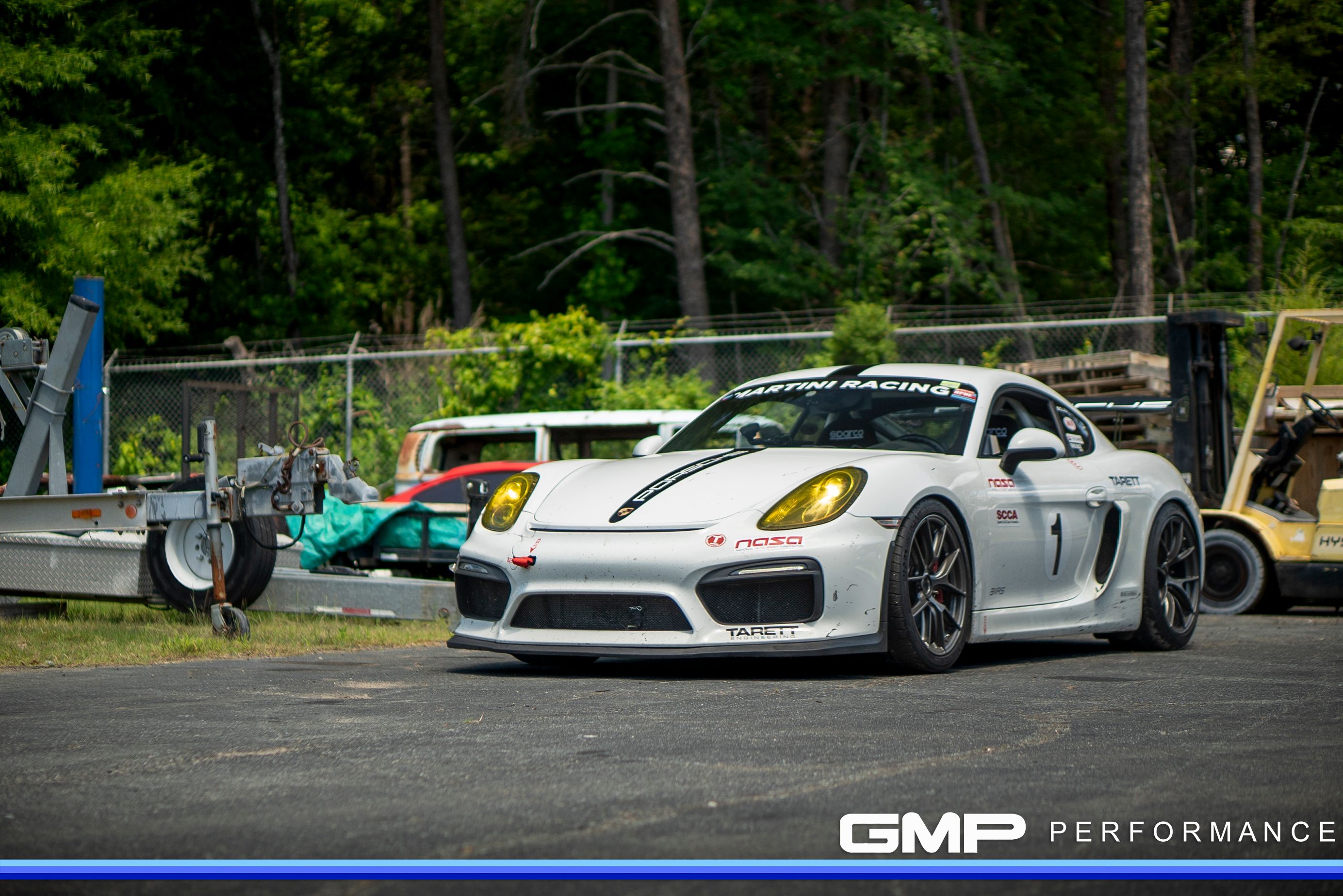 White Porsche 981 Cayman S with 19" VS-5RS Apex wheels in Anthracite