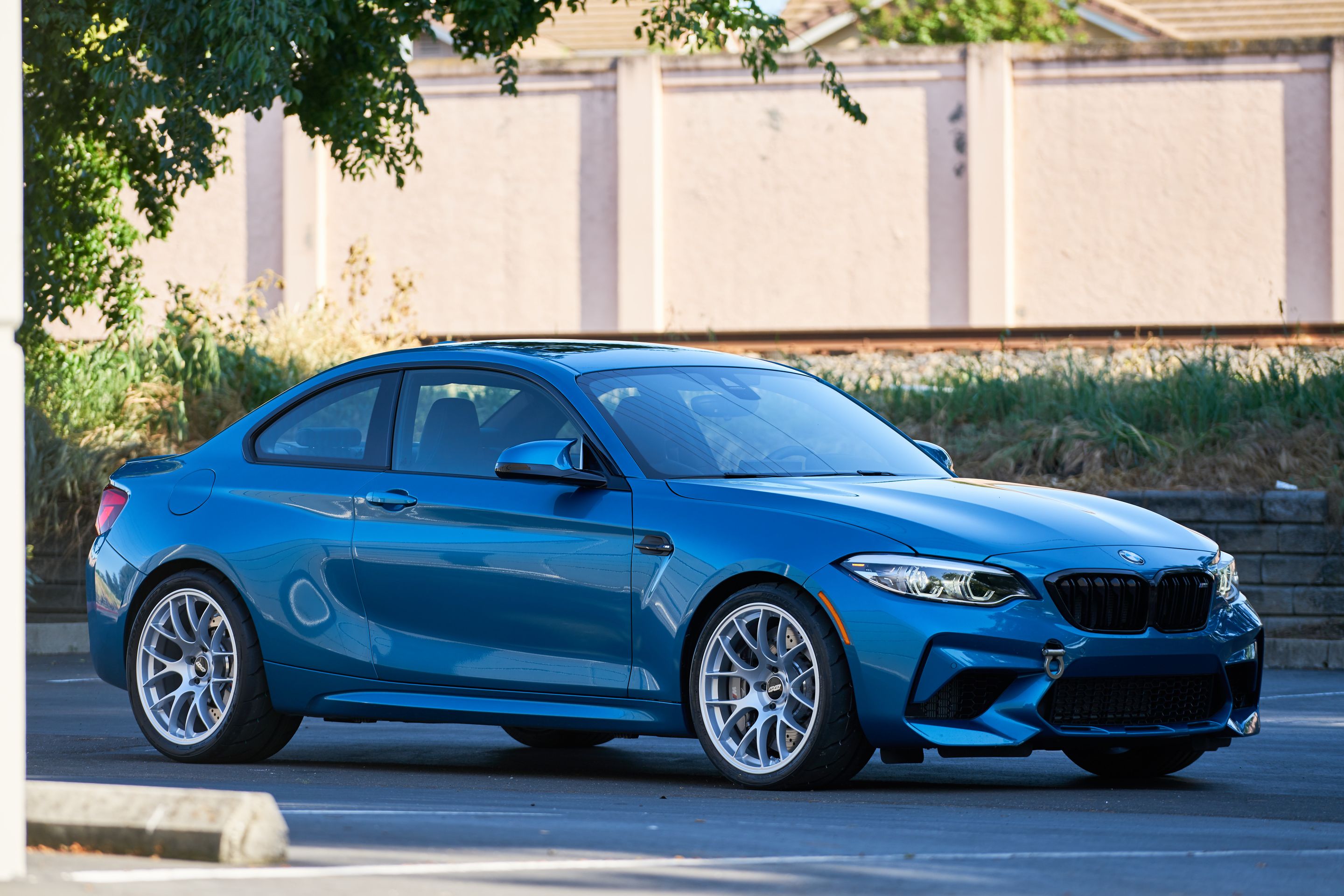 Blue BMW F87 M2 with 19" EC-7 Apex wheels in Race Silver