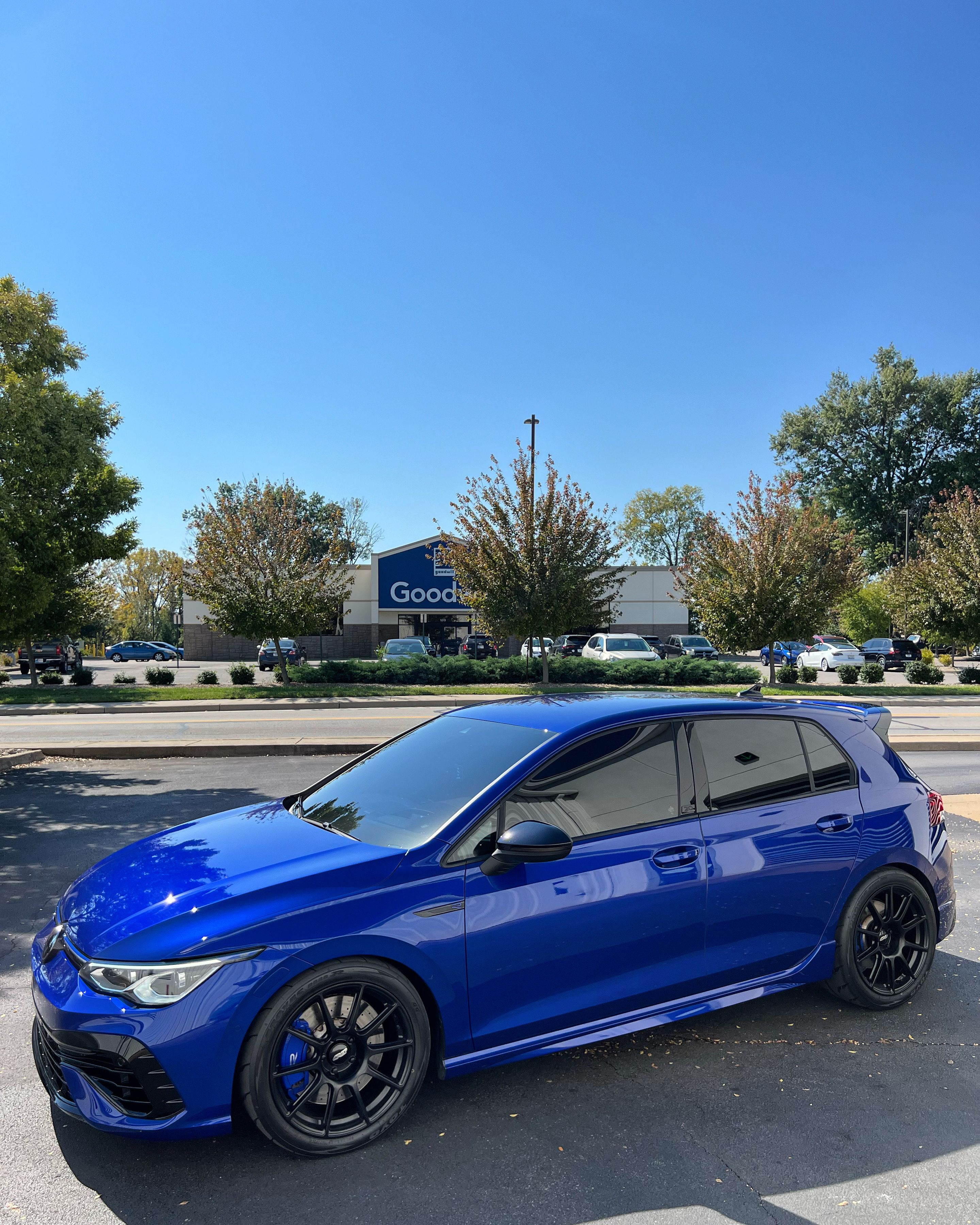 Blue VW MK8 Golf R with 18" SM-10 Apex wheels in Satin Black