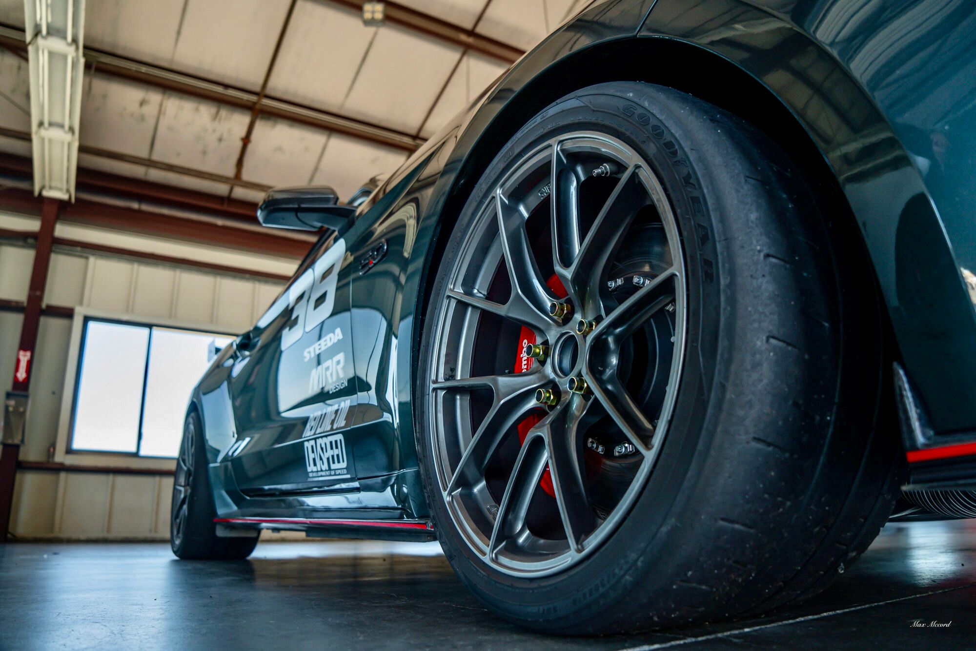 Green Ford S550 Mustang GT with 19" VS-5RS Apex wheels in Anthracite