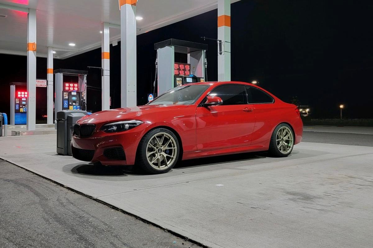 Red BMW F22 Coupe 2 Series with 18" VS-5RS Apex wheels in Motorsport Gold