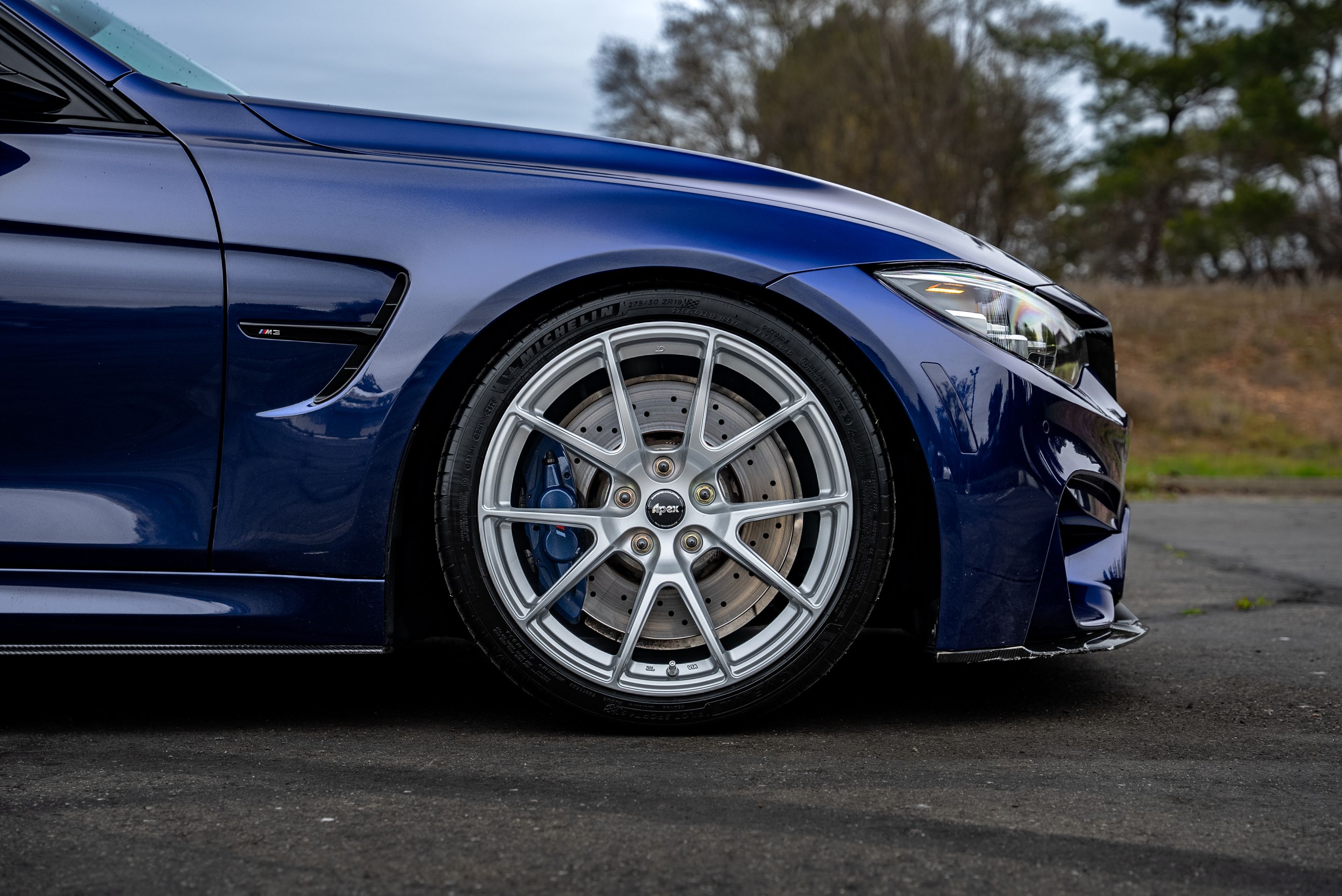 Blue BMW F80 M3 with 19" VS-5 Apex wheels in Race Silver