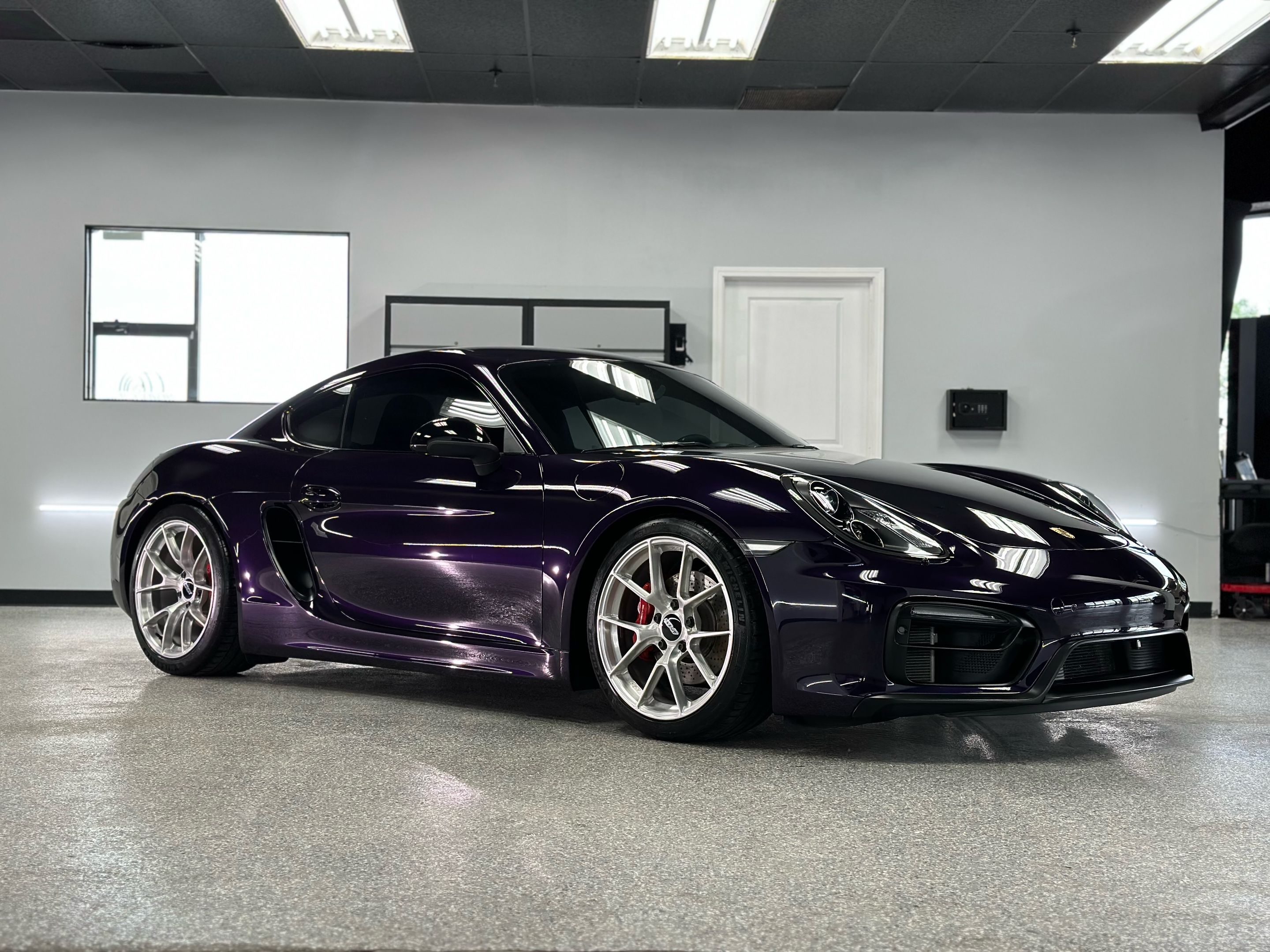 Purple Porsche 981 Cayman GTS with 19" VS-5RS Apex wheels in Brushed Clear