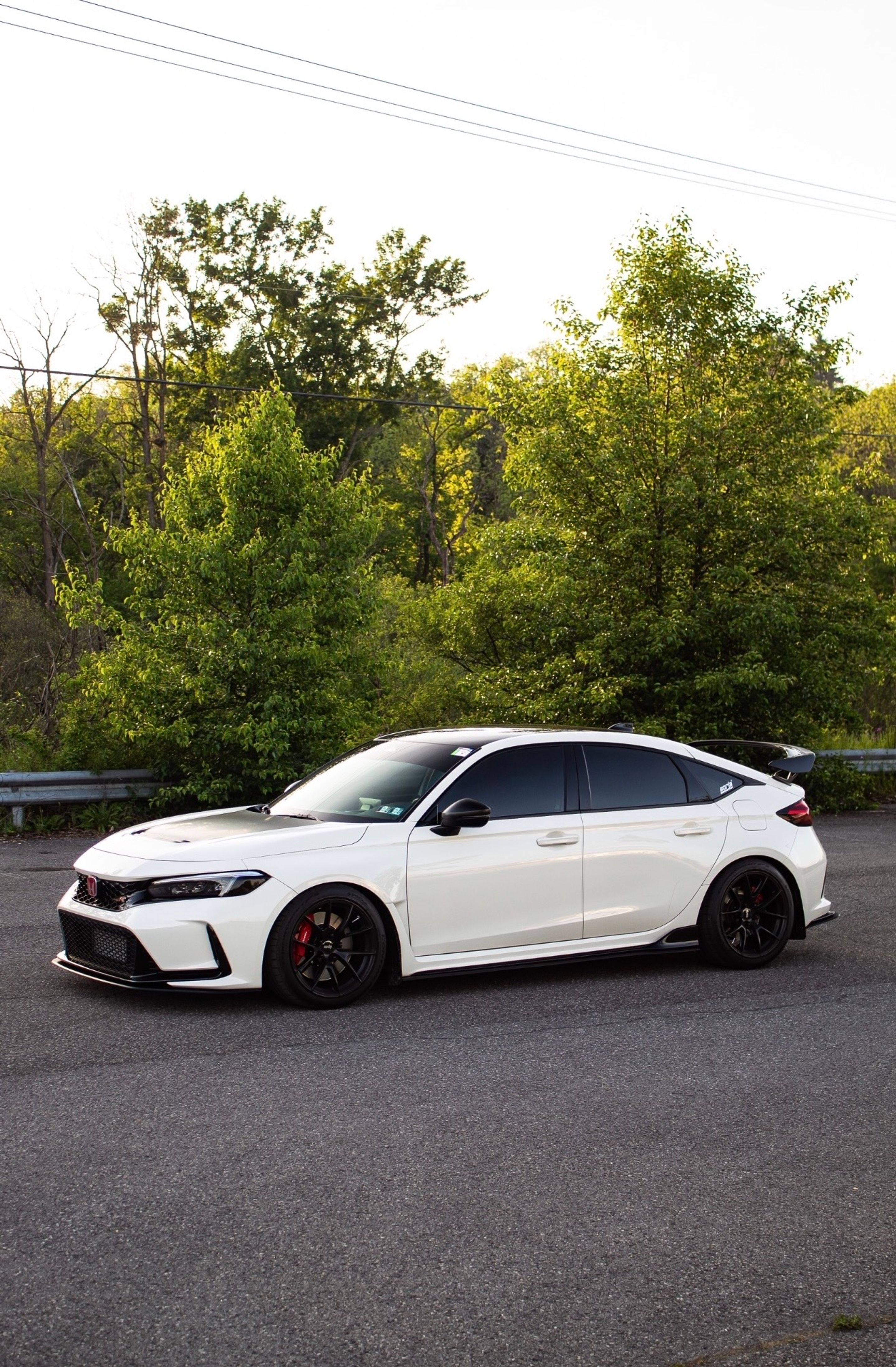 White Honda FL5 Civic Type-R with 18" VS-5RS Apex wheels in Satin Black
