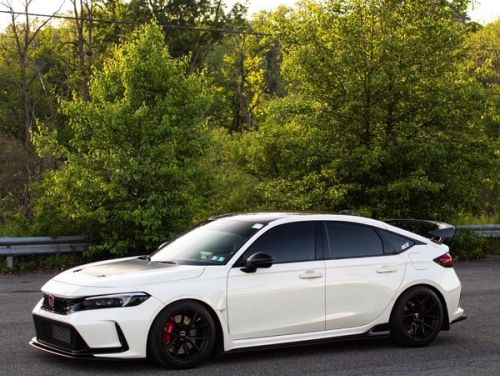 White Honda Civic Type-R - VS-5RS in Satin Black