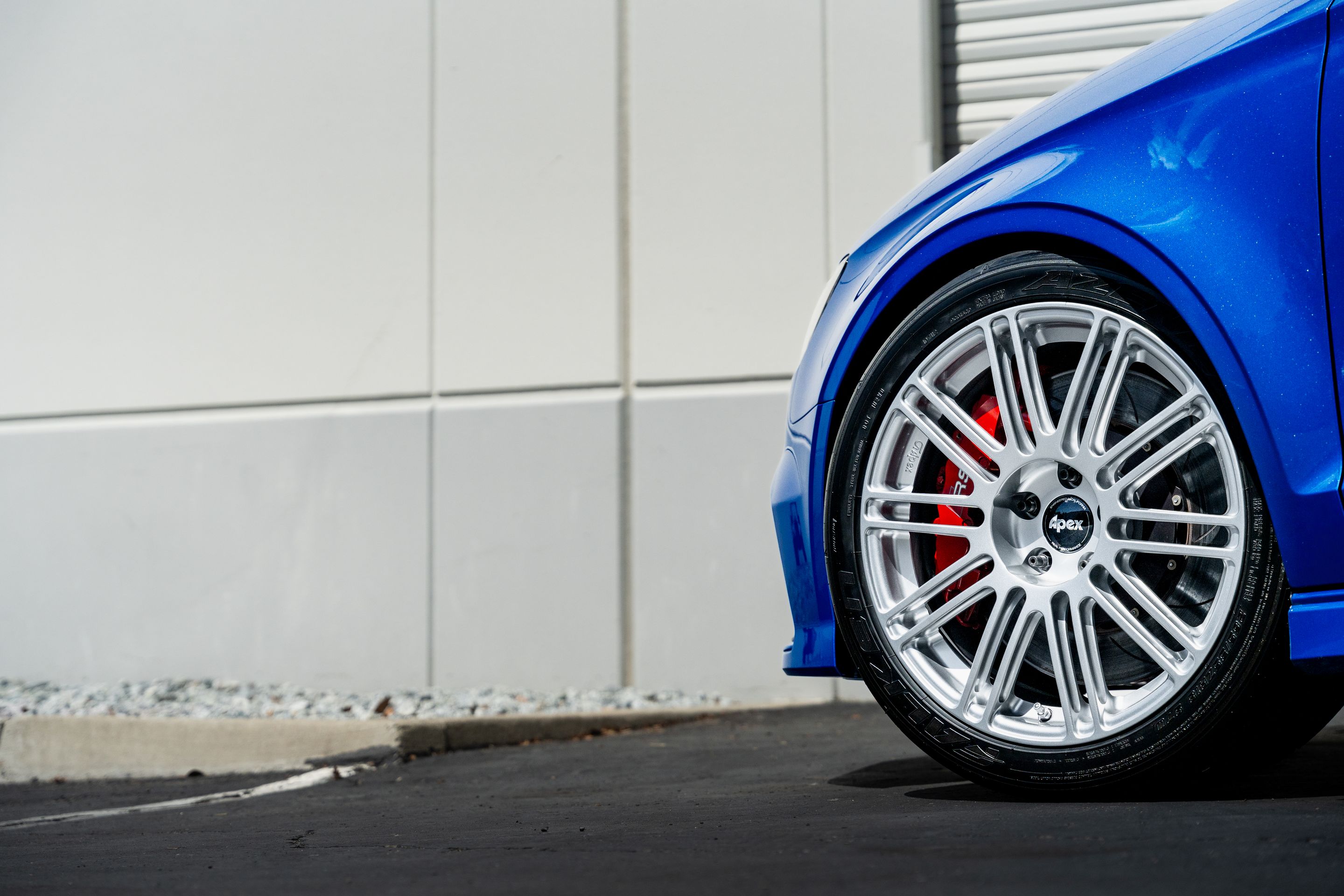 Blue Audi 8V RS 3 with 18" TC-10RT Apex wheels in Race Silver