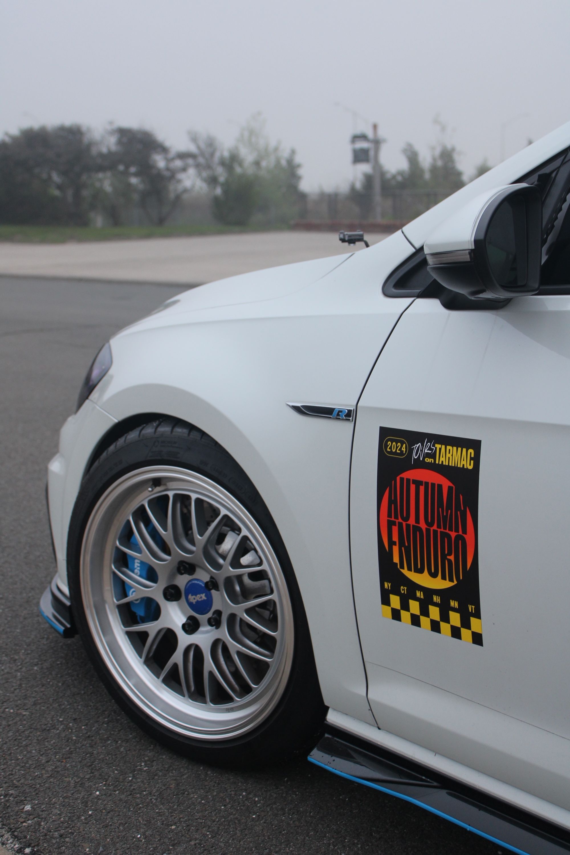 White VW MK7 Golf R with 18" ML-10RT Apex wheels in Machined Lip Brushed Clear