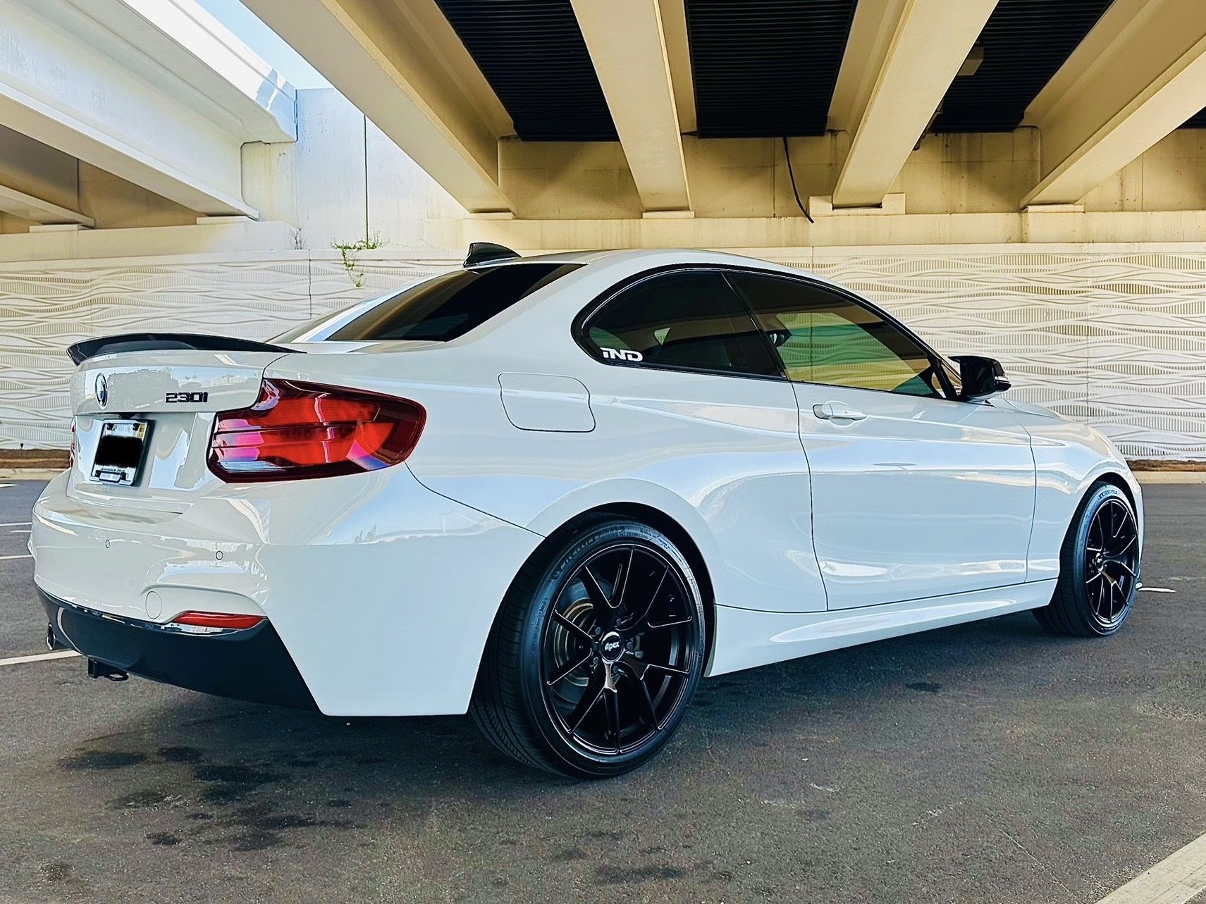 White BMW F22 Coupe 2 Series with 18" VS-5RS Apex wheels in Satin Black