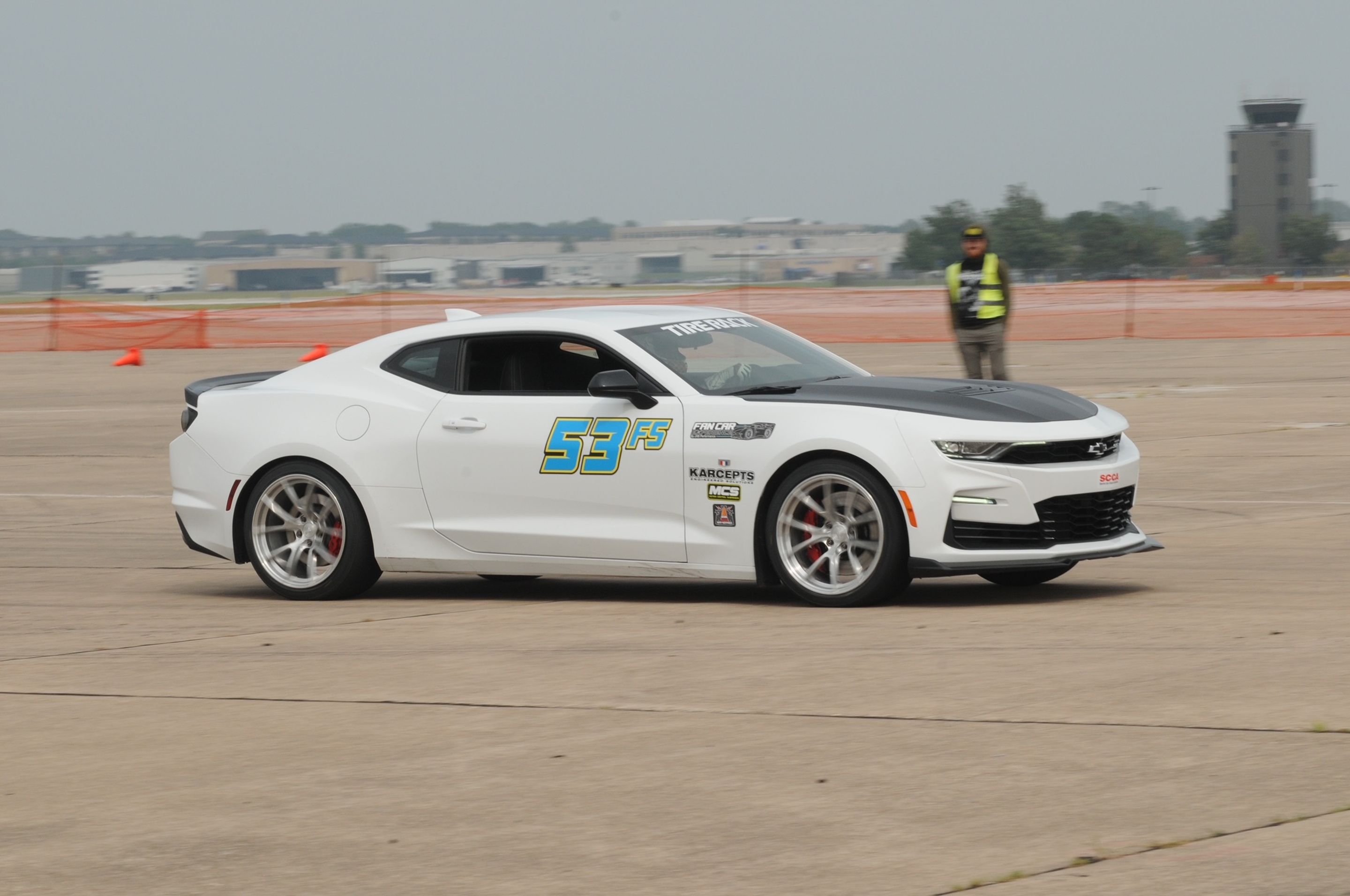 White Chevrolet 6th Gen Camaro SS with 19" VS-5RS Apex wheels in Brushed Clear