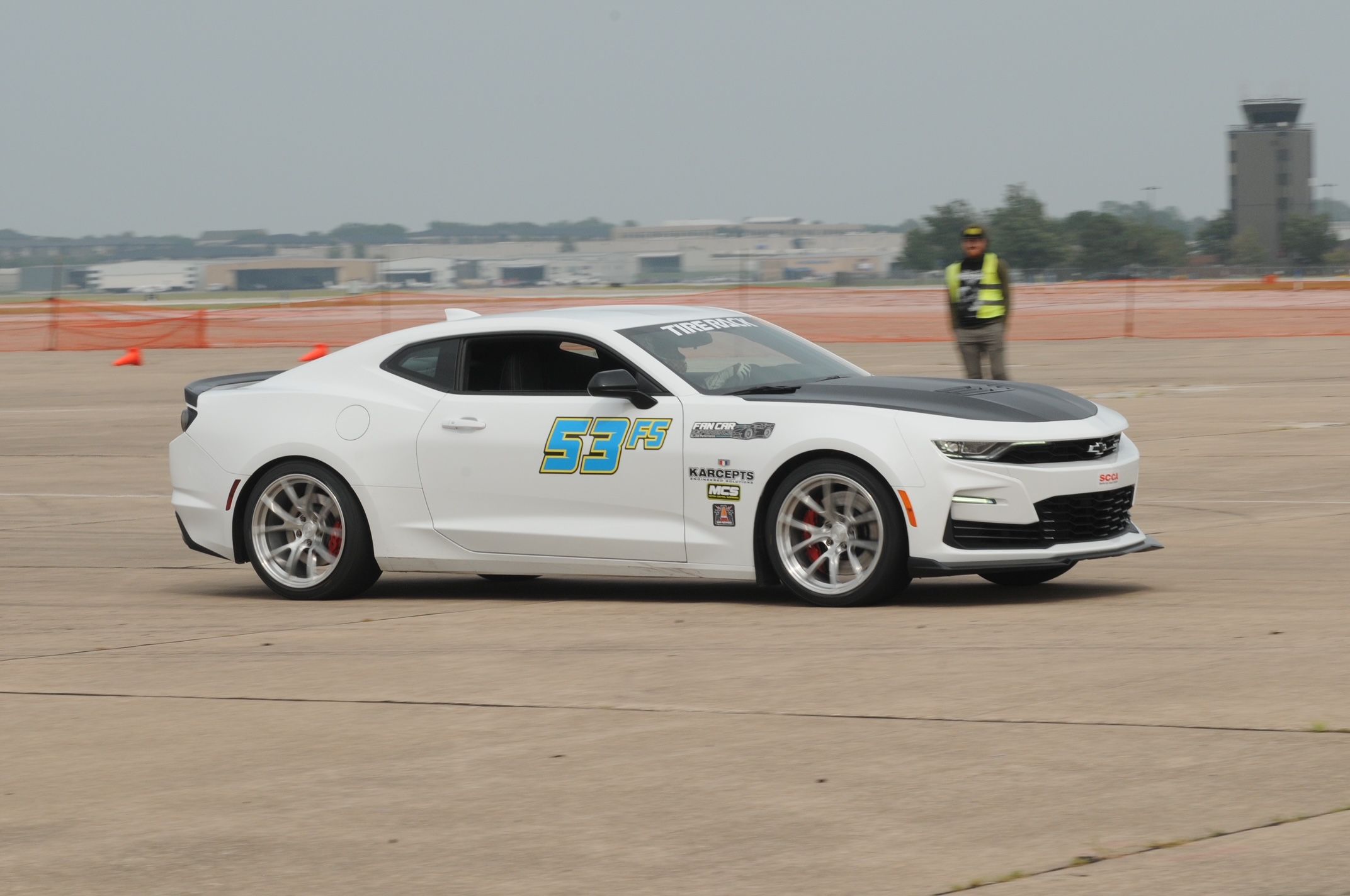 White Chevrolet 6th Gen Camaro SS with 19" VS-5RS Apex wheels in Brushed Clear