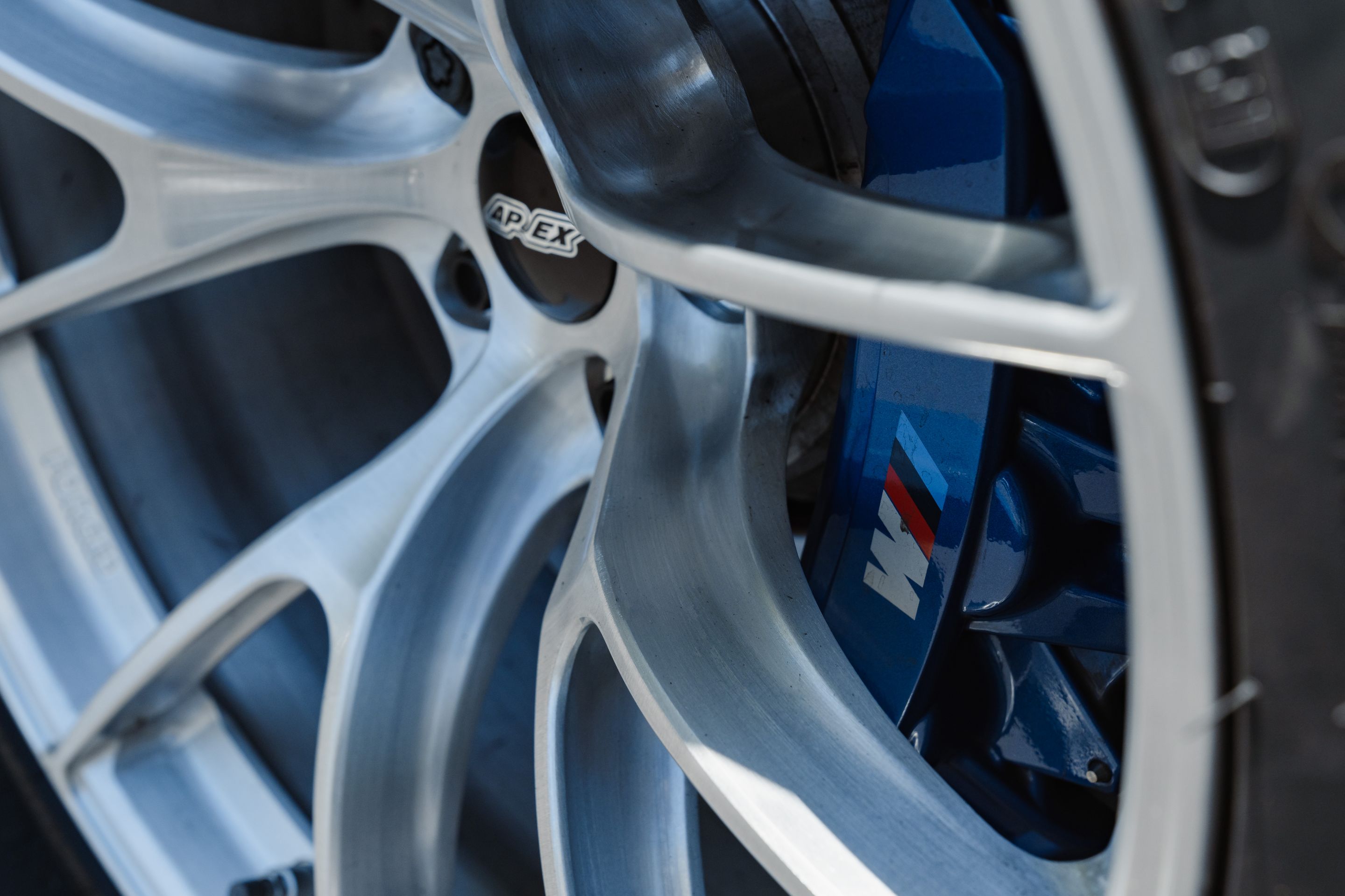 Blue BMW G80 M3 with 20" VS-5RS Apex wheels in Brushed Clear