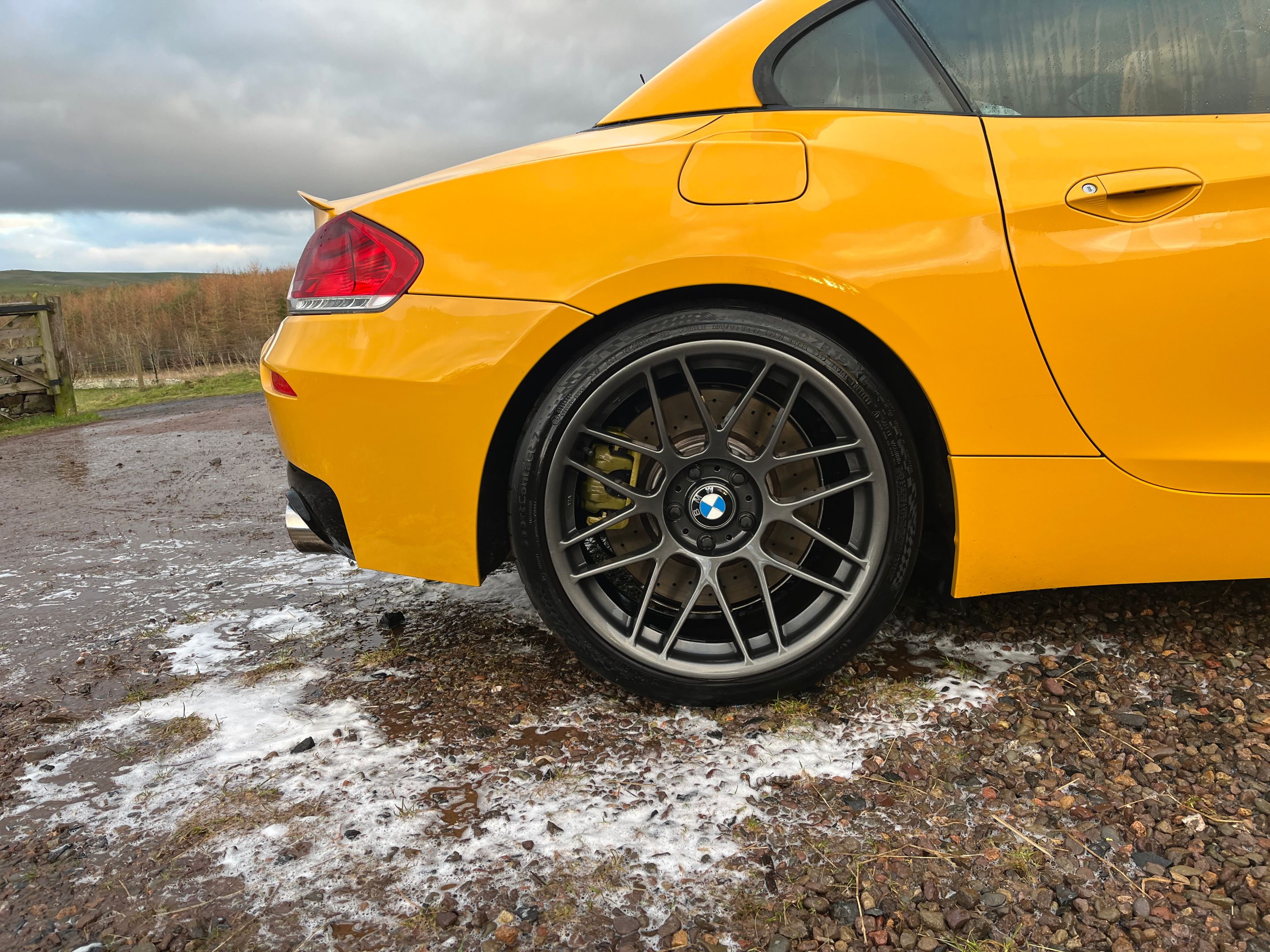 Yellow BMW E89 Z4 with 19" ARC-8 Apex wheels in Anthracite
