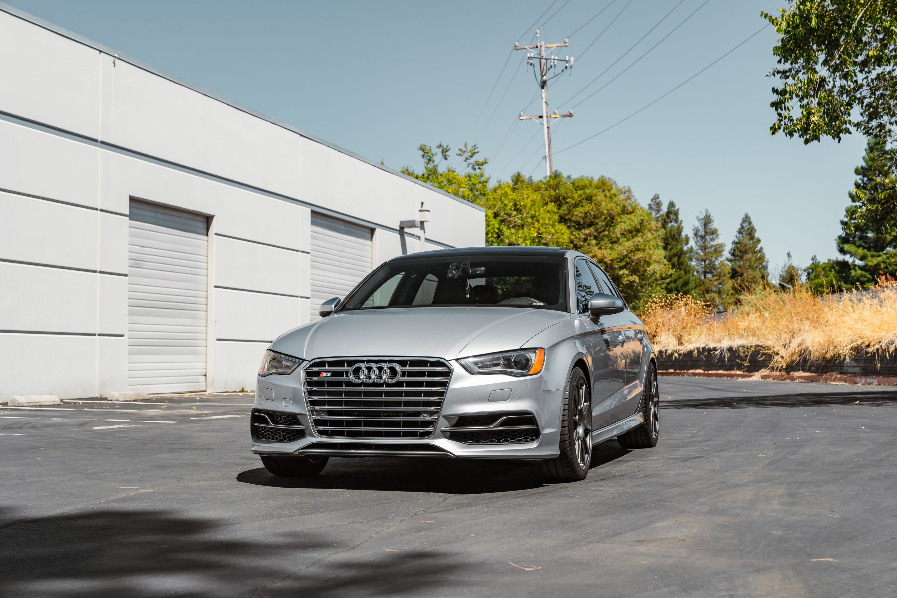 Silver Audi 8V S3 with 18" SM-10 Apex wheels in Anthracite