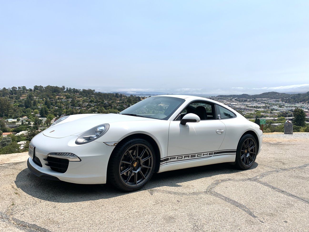 White Porsche 911 991.1 Carrera with 19" SM-10 Apex wheels in Anthracite