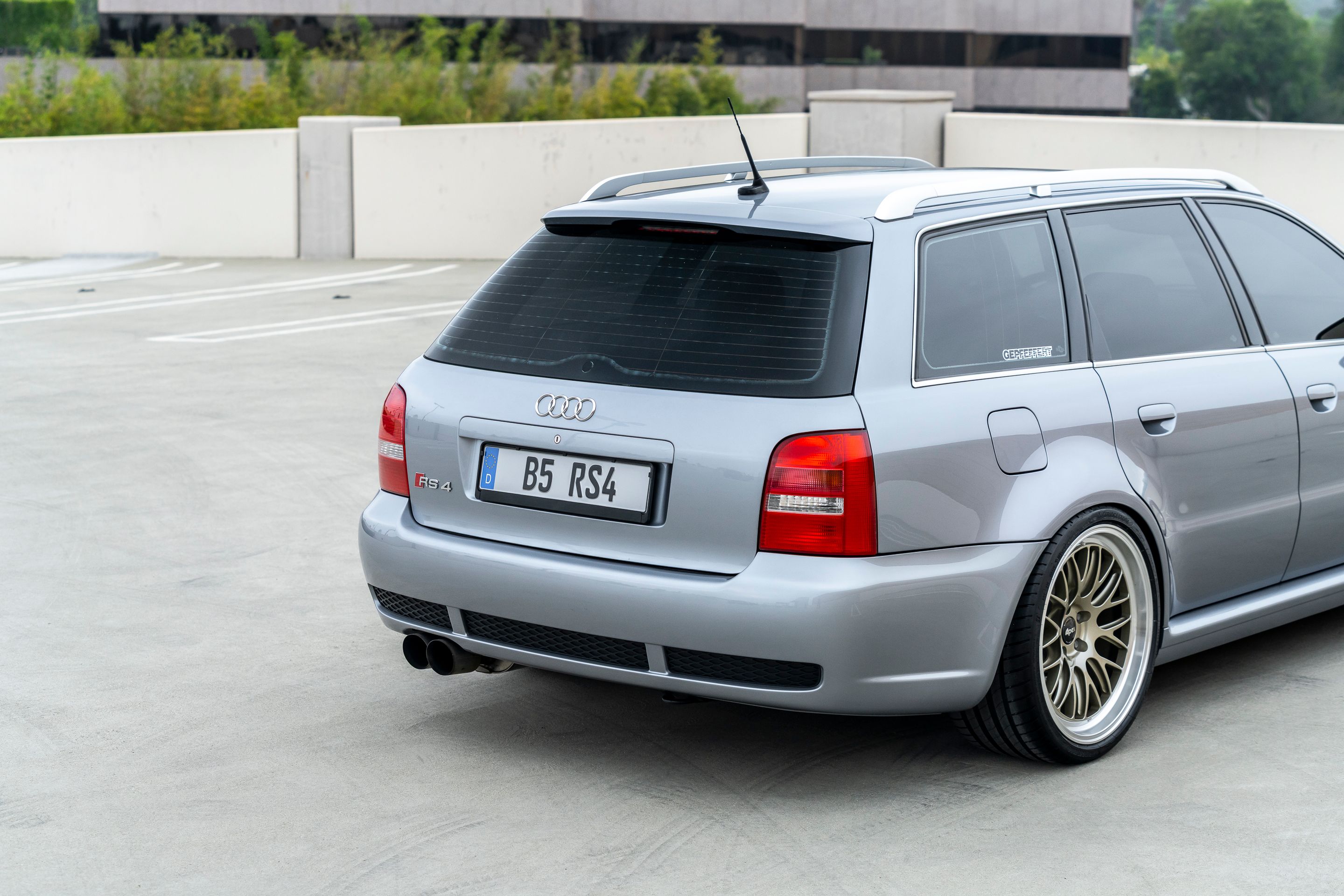 Silver Audi B5 RS 4 Avant/Wagon with 19" ML-10RT Apex wheels in Machined Lip Gloss Motorsport Gold