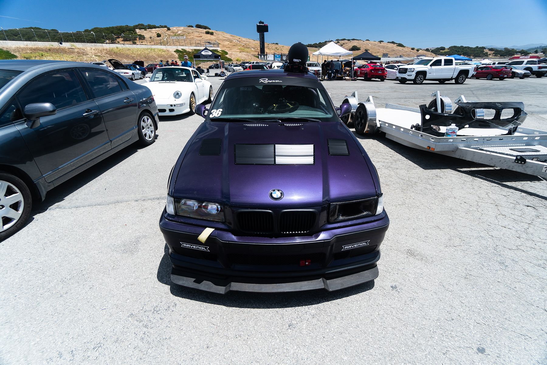 White Porsche 911 996 GT2 with 20" FL-5 Apex wheels in Brushed Clear