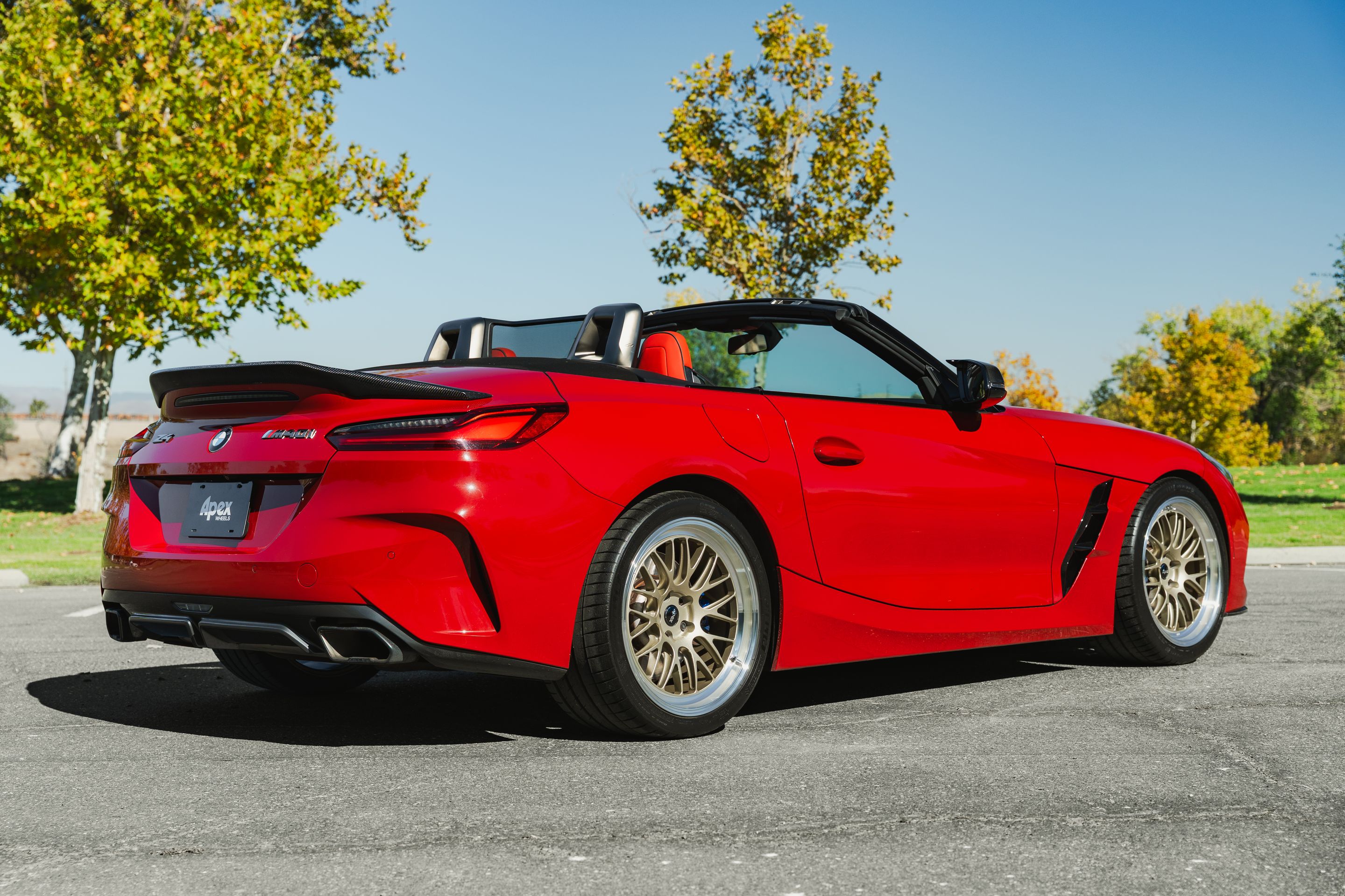 Red BMW G29 Z4 with 19" ML-10RT Apex wheels in Machined Lip Gloss Motorsport Gold