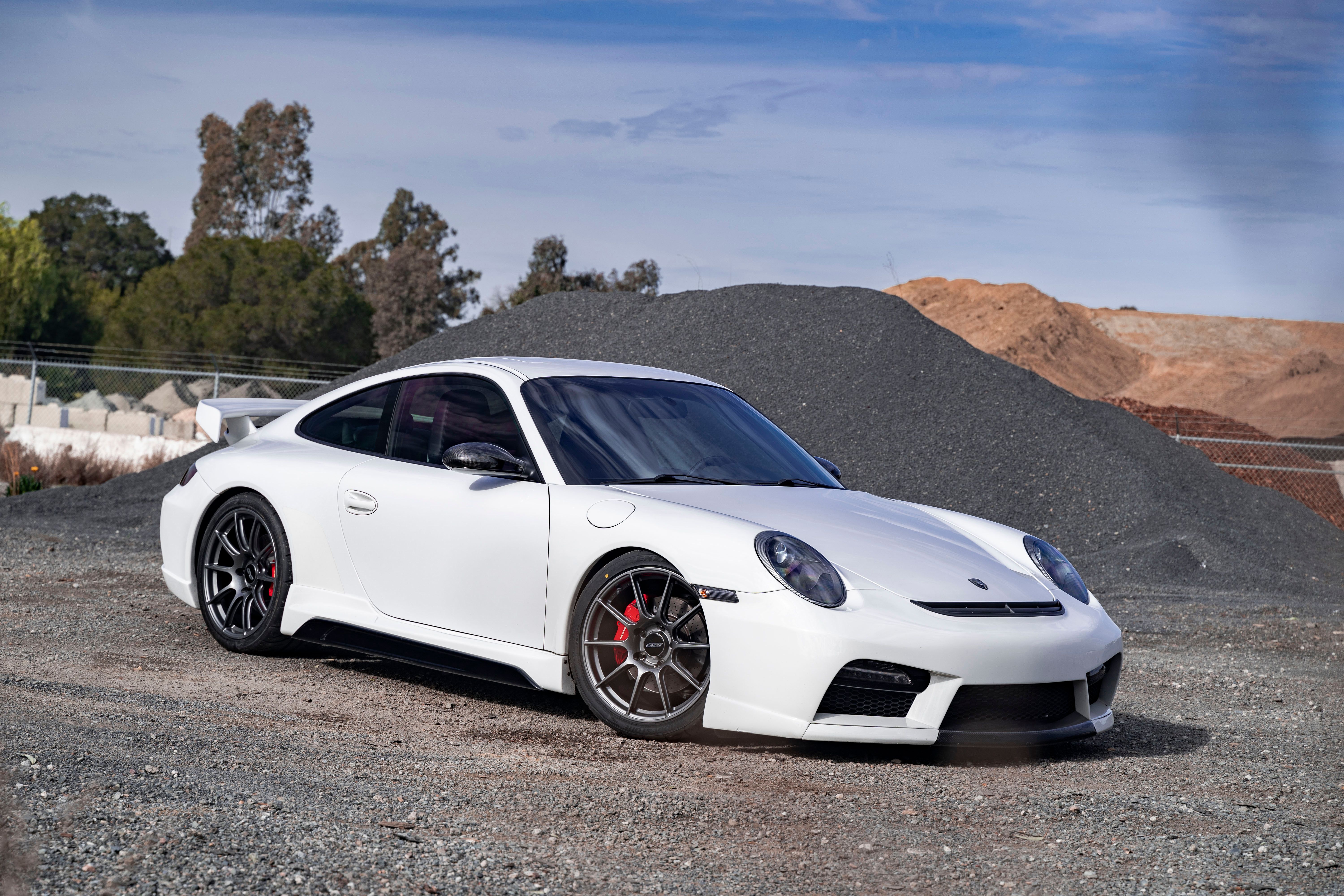 Porsche 911 997 Carrera S with 19
