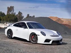 White Porsche 911 - SM-10 in Anthracite