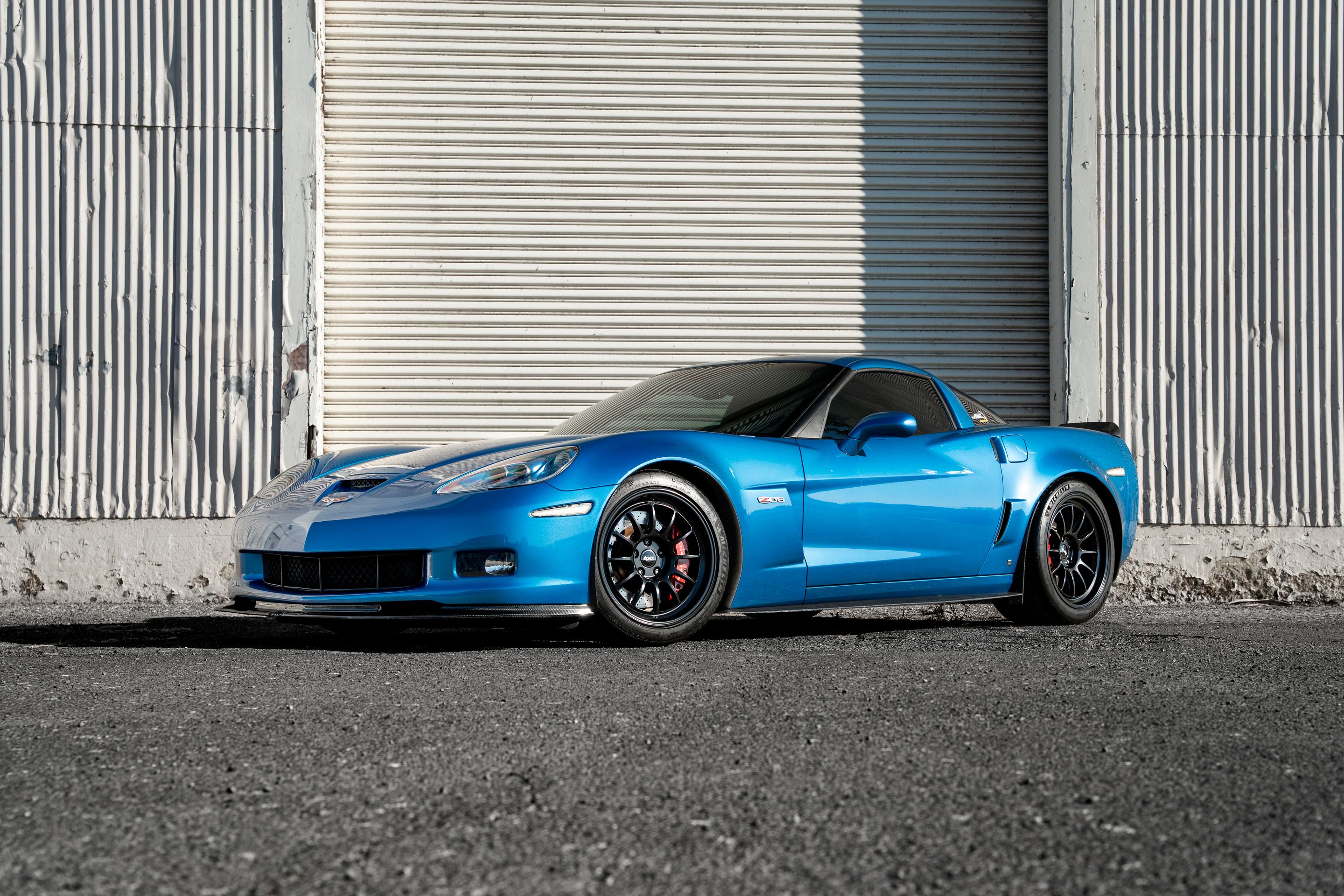 Blue Chevrolet C6 Corvette Z06 with 18"/19" TEST-S Apex wheels in Satin Black