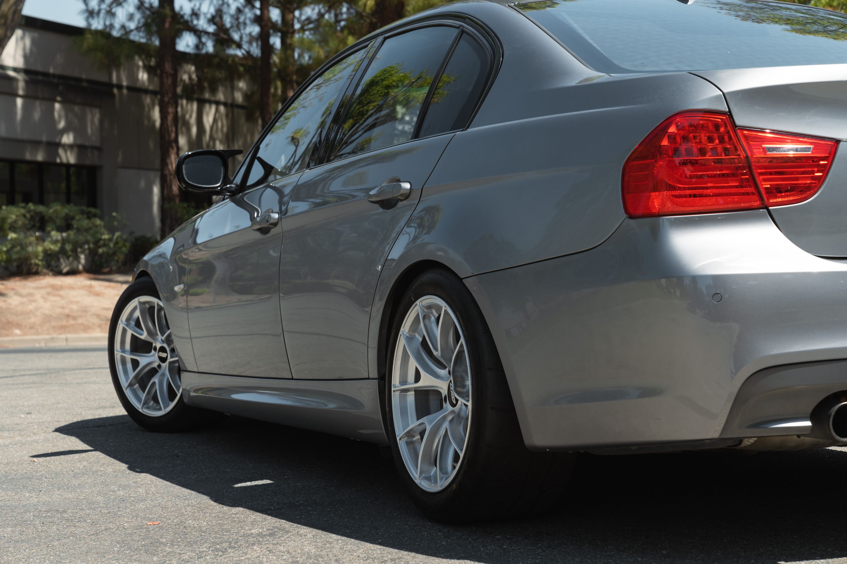 Grey BMW E90 LCI Sedan 3 Series with 17" VS-5RS Apex wheels in Brushed Clear