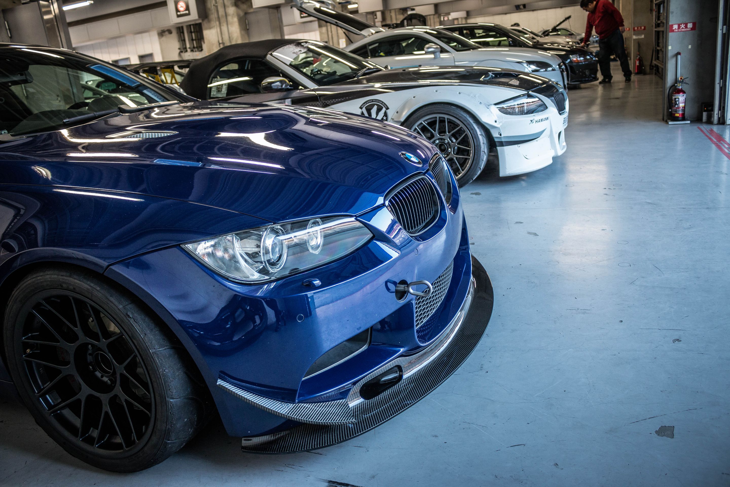 Blue BMW E92 Coupe M3 with 18" ARC-8 Apex wheels in Satin Black