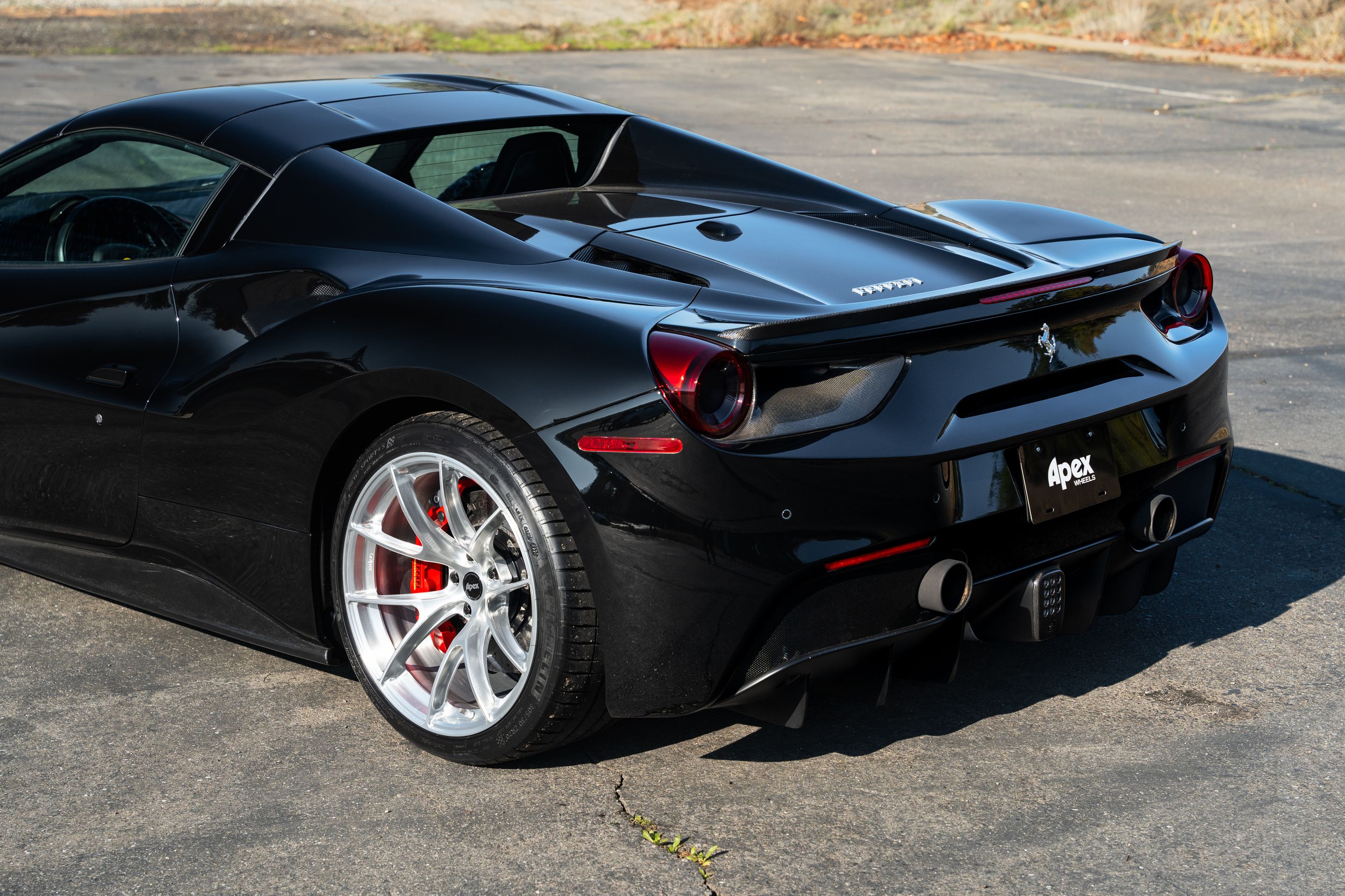 Black Ferrari 488 with 20" VS-5RS Apex wheels in Brushed Clear