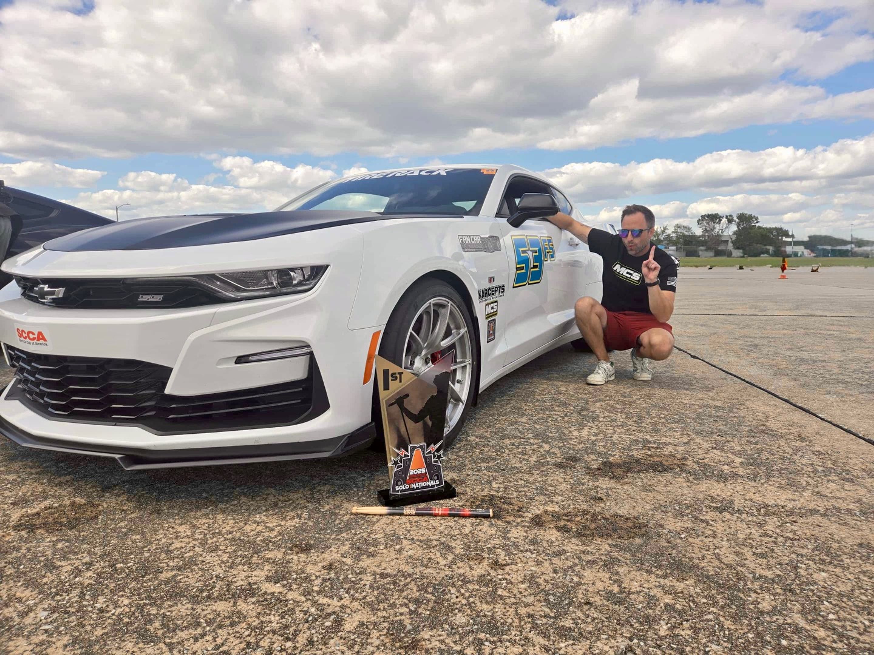 White Chevrolet 6th Gen Camaro SS with 19" VS-5RS Apex wheels in Brushed Clear