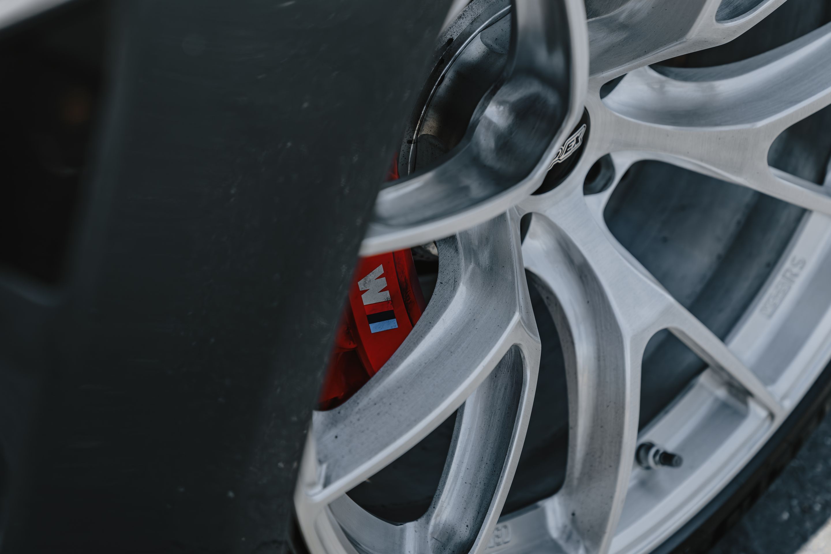 Grey BMW G80 M3 with 19" VS-5RS Apex wheels in Brushed Clear