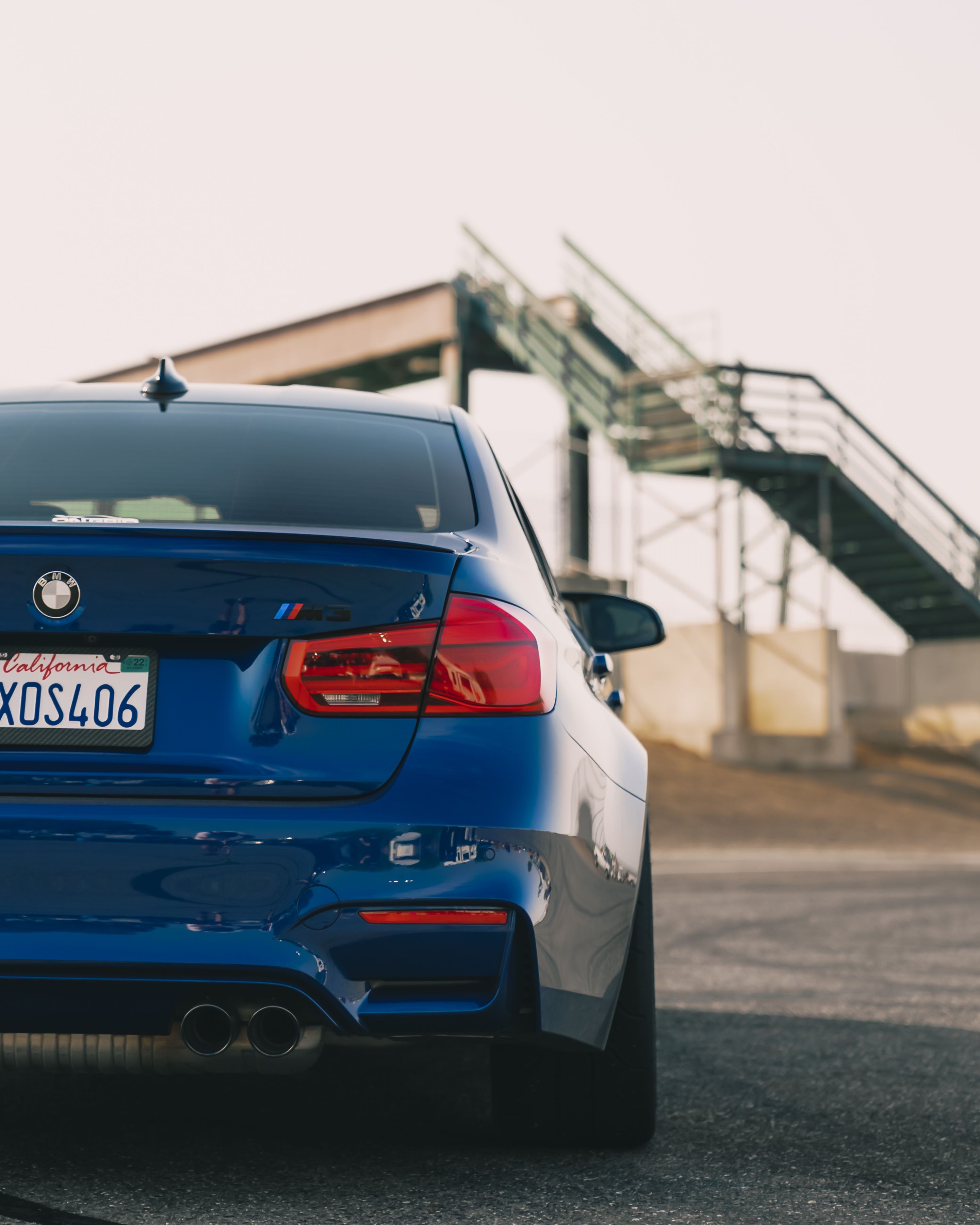 Blue BMW F80 M3 with 18" EC-7R Apex wheels in Anthracite