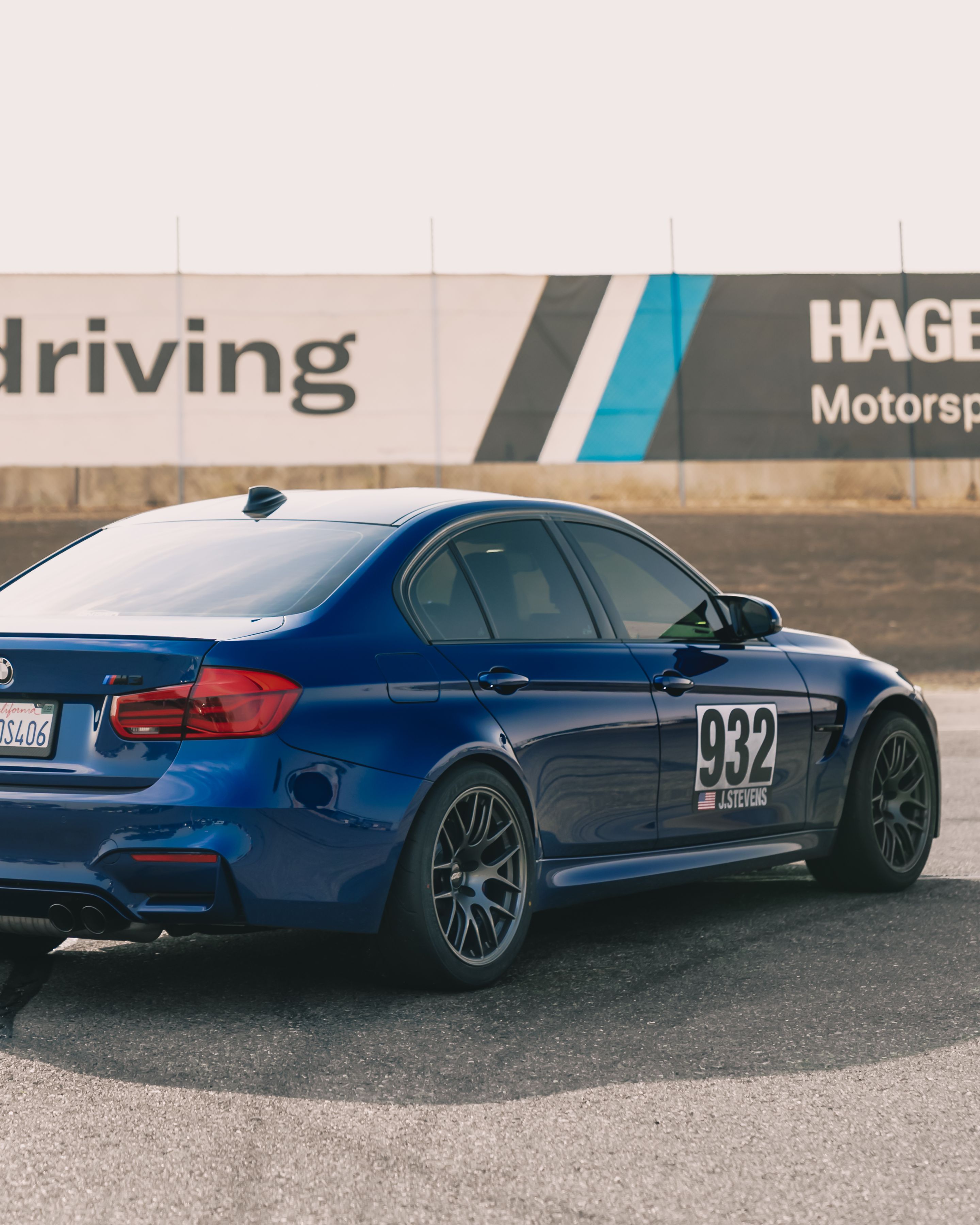 Blue BMW F80 M3 with 18" EC-7R Apex wheels in Anthracite