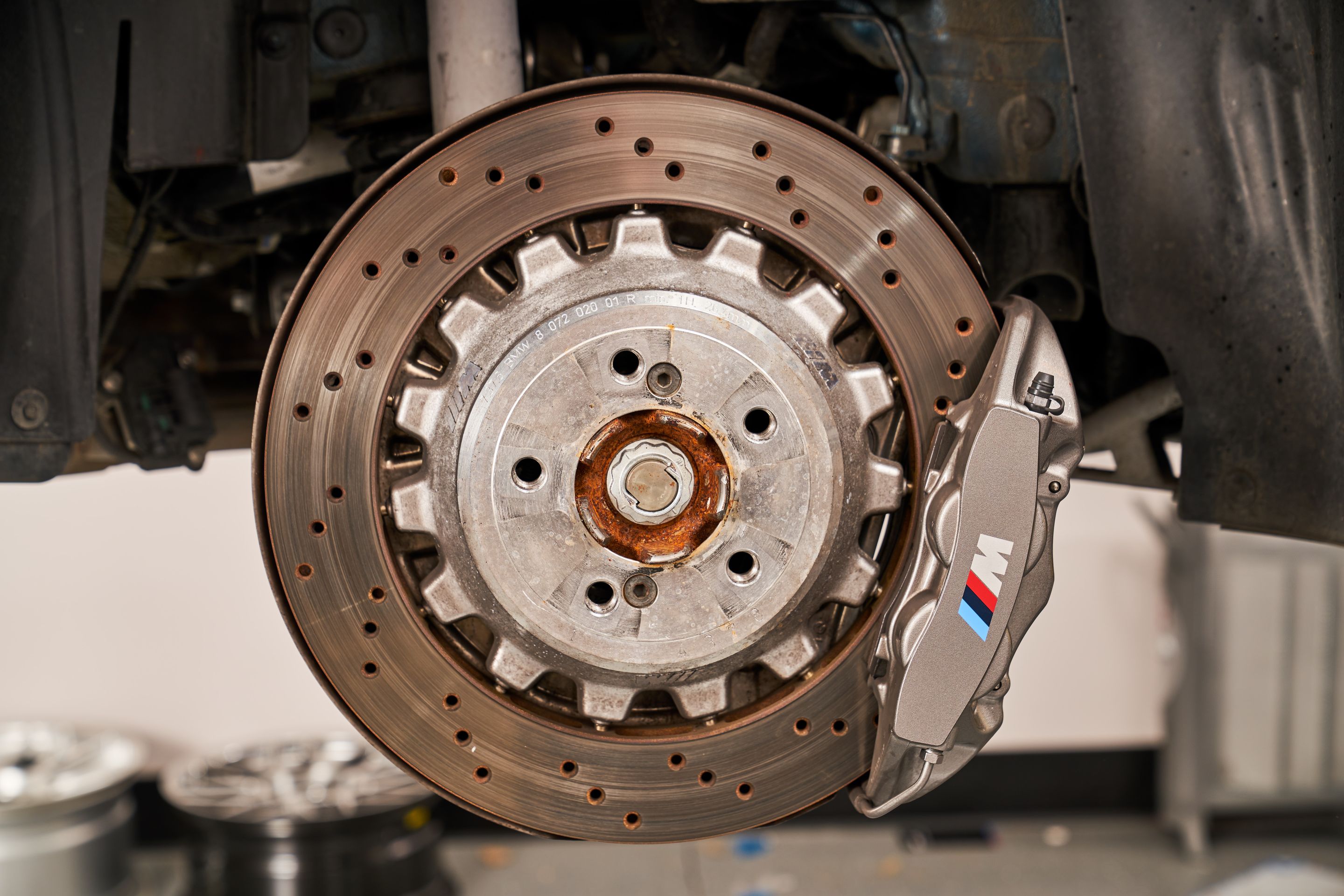 Blue BMW F87 M2 with 19" EC-7 Apex wheels in Race Silver