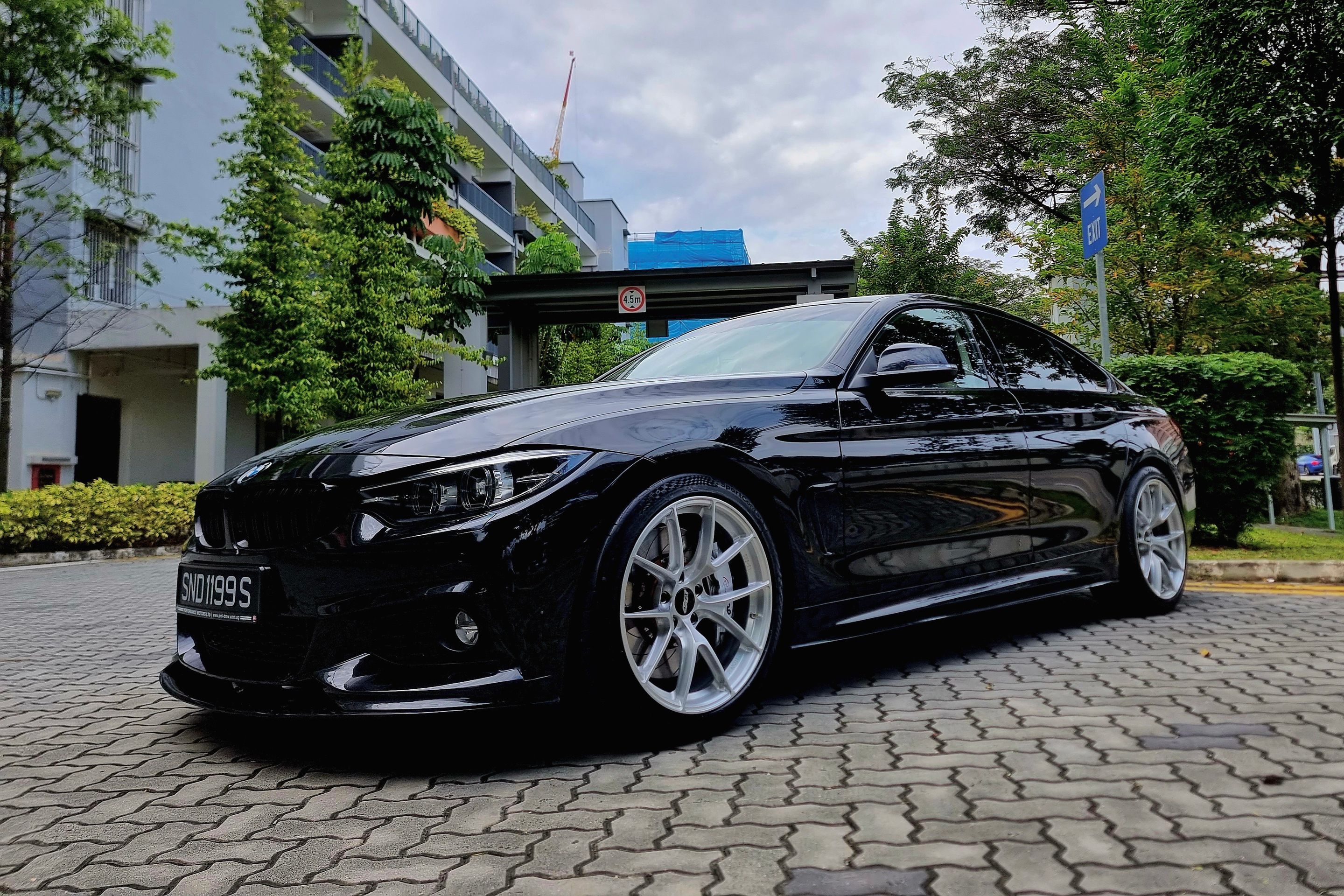 Black BMW F36 Gran Coupe 4 Series with 19" VS-5RS Apex wheels in Brushed Clear