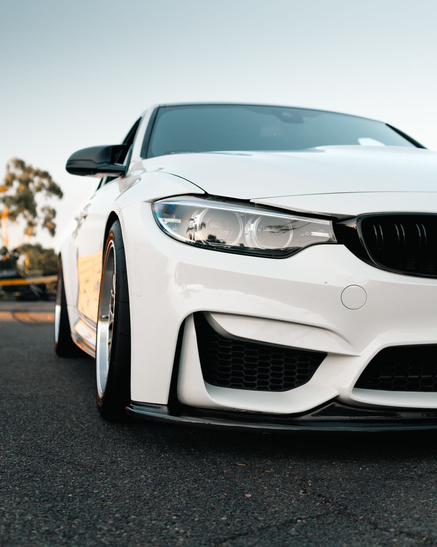 White BMW F80 M3 with 18" ML-10RT Apex wheels in Machined Lip Race Silver