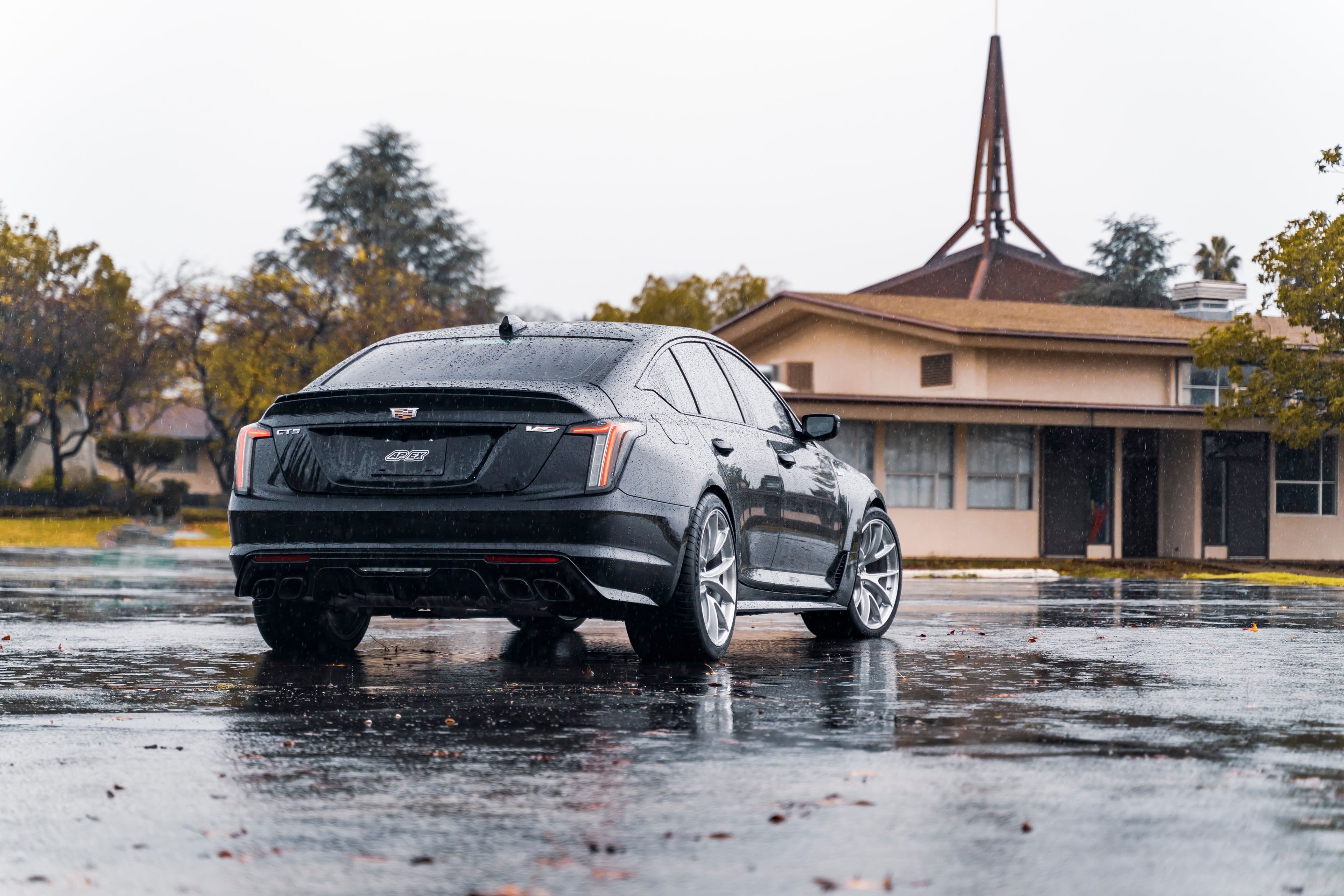 Black Cadillac CT5-V Blackwing with 20" VS-5RS Apex wheels in Brushed Clear
