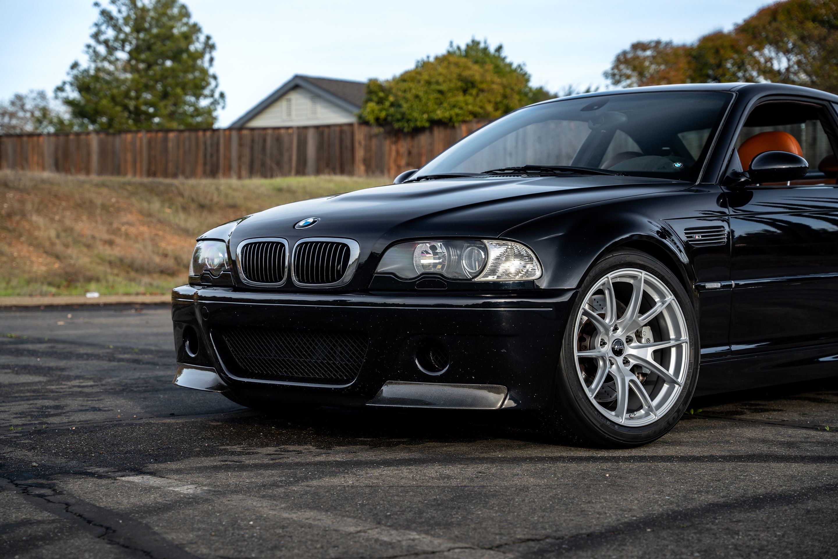 Black BMW E46 M3 with 18" VS-5 Apex wheels in Race Silver