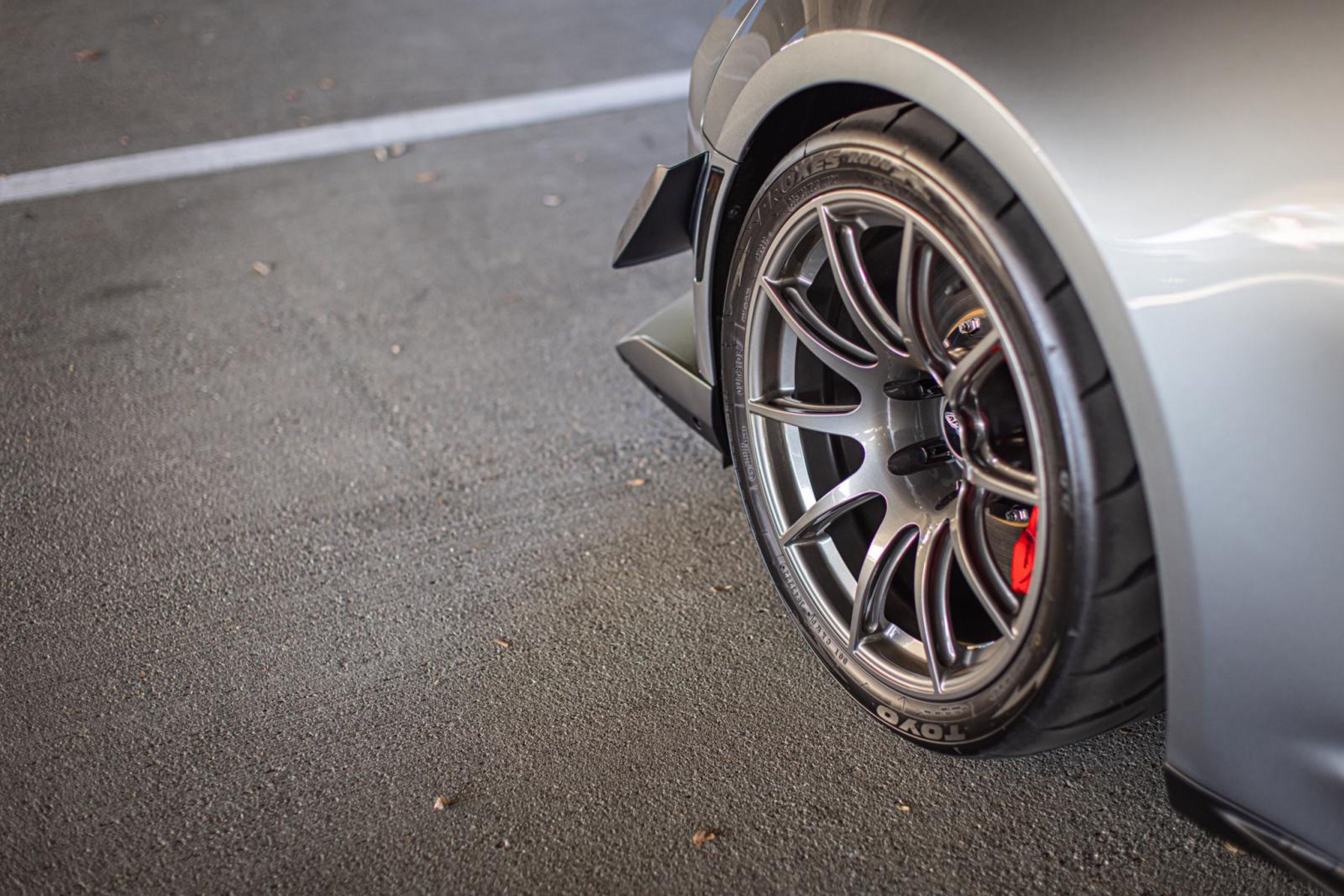 Grey Chevrolet 6th Gen Camaro ZL1 1LE with 19" SM-10 Apex wheels in Anthracite