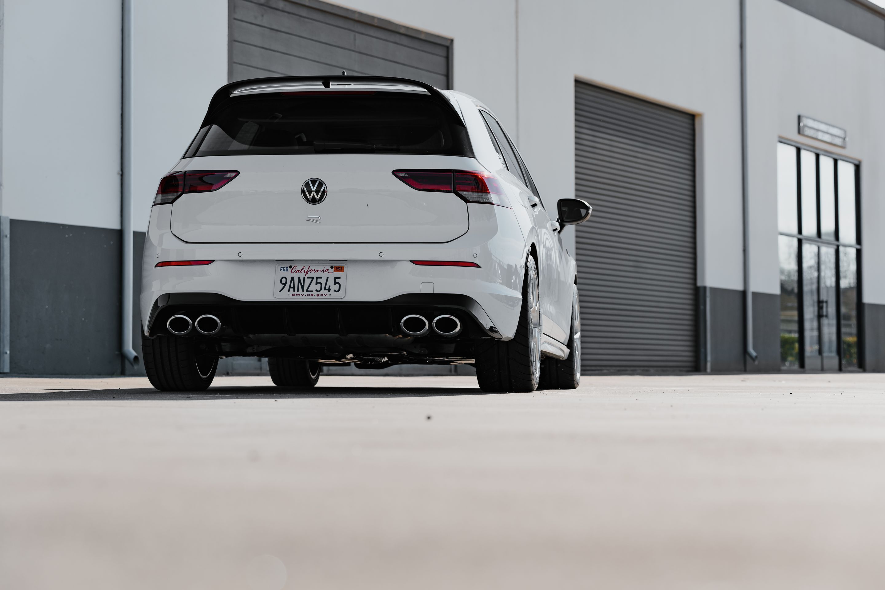 White VW MK8 Golf R with 17" VS-5RS Apex wheels in Brushed Clear