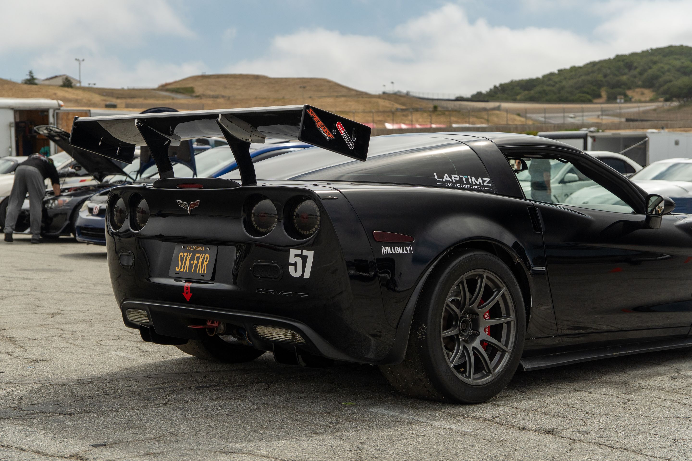 Black Chevrolet C6 Corvette Z06 with 18" SM-10 Apex wheels in Anthracite