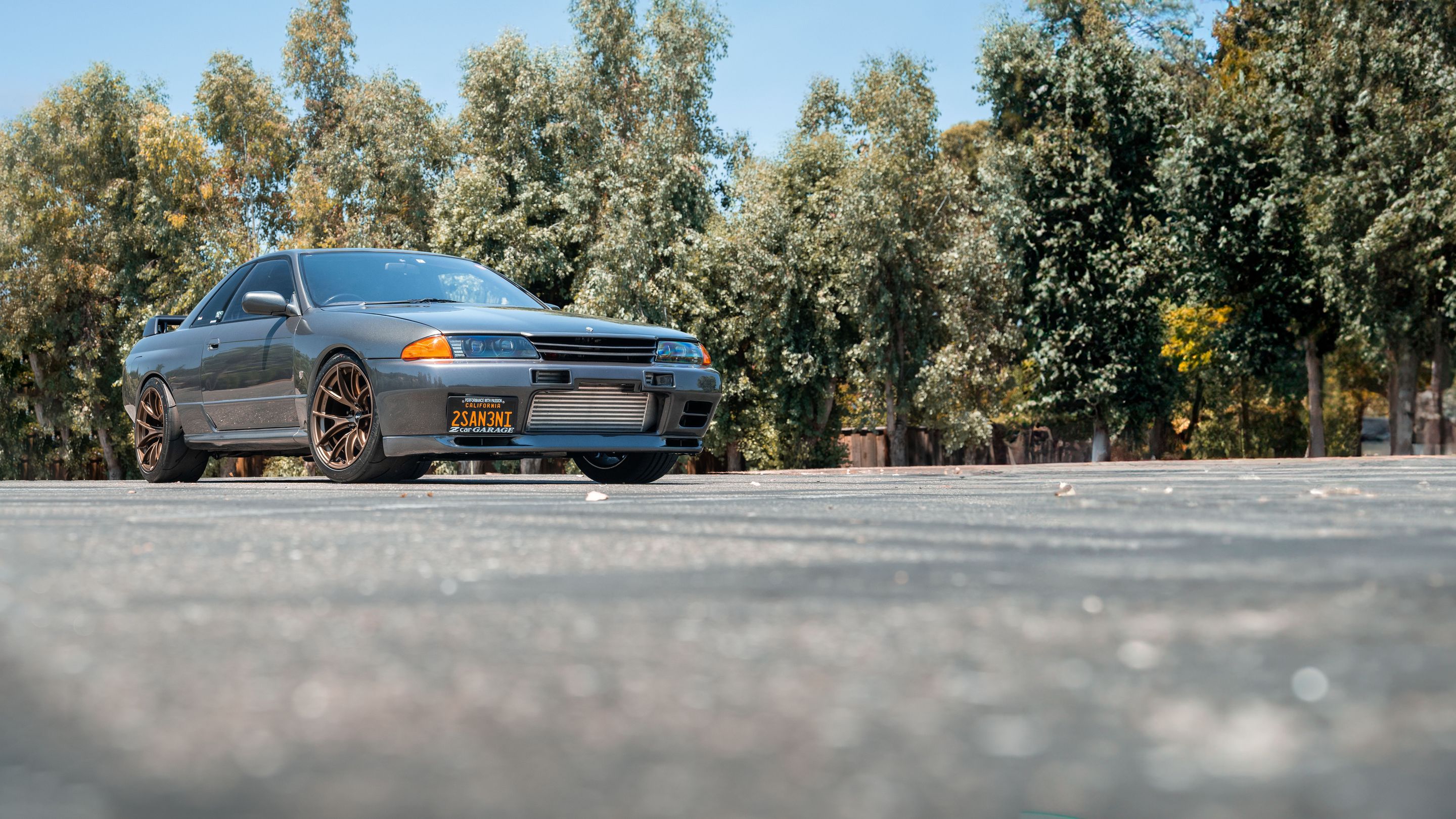 Grey Nissan R32 GT-R with 18" VS-5RS Apex wheels in Satin Bronze
